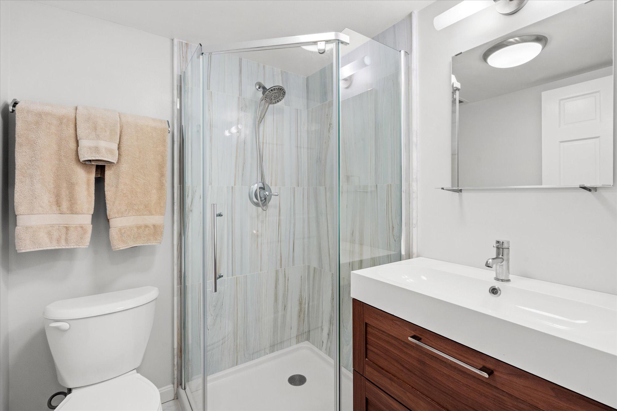  501 Slaters Lane, Alexandria, VA, 22314 - 物件實景
