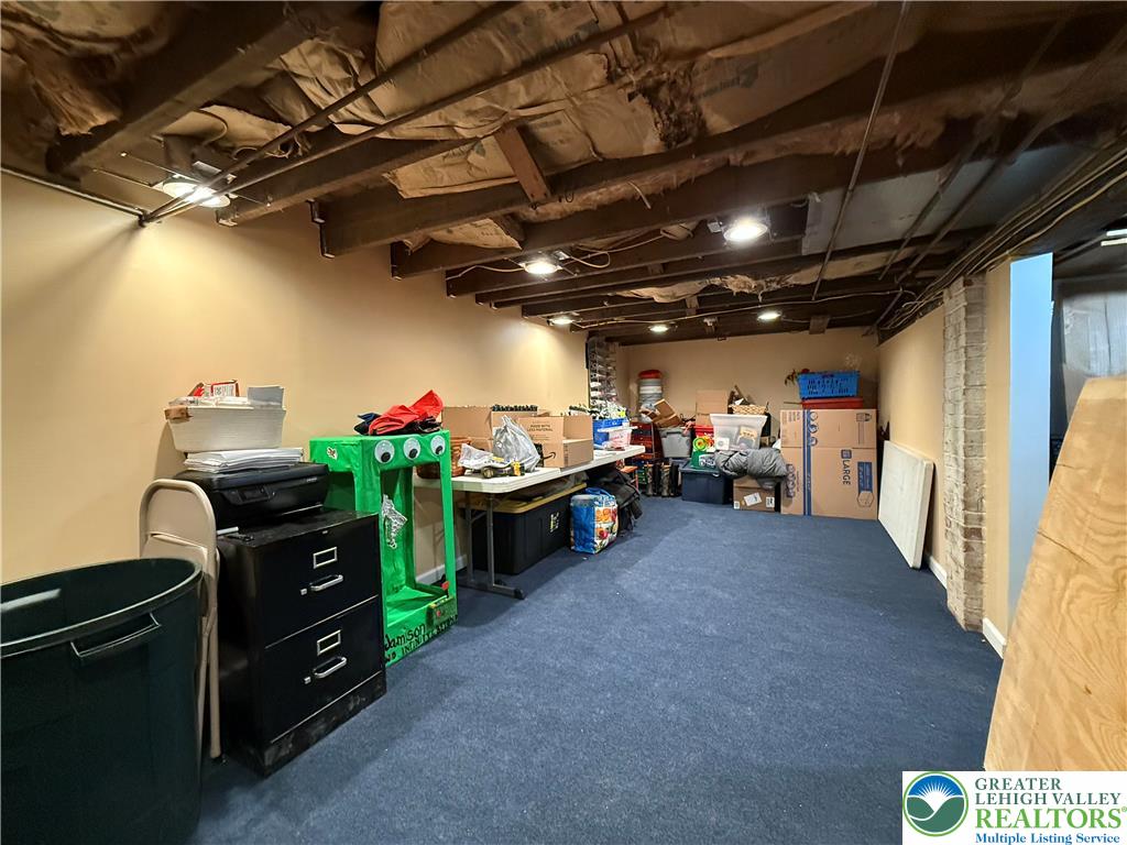 Allentown City, Pennsylvania, 18103, United States, 3 Bedrooms Bedrooms, ,2 BathroomsBathrooms,Residential,For Sale,1897296
