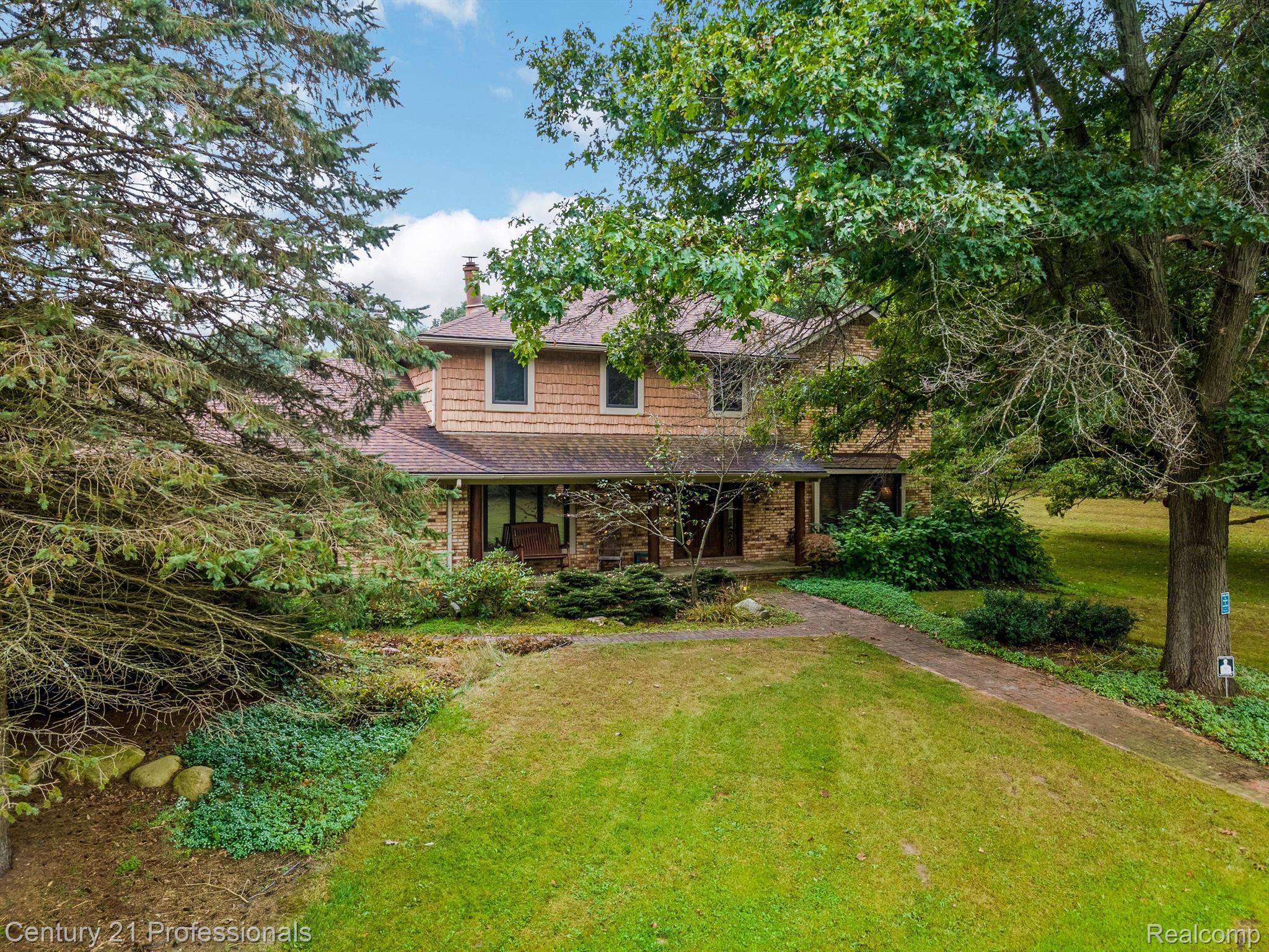 Holly, Michigan, 48442, United States, 4 Bedrooms Bedrooms, ,4 BathroomsBathrooms,Residential,For Sale,1943640