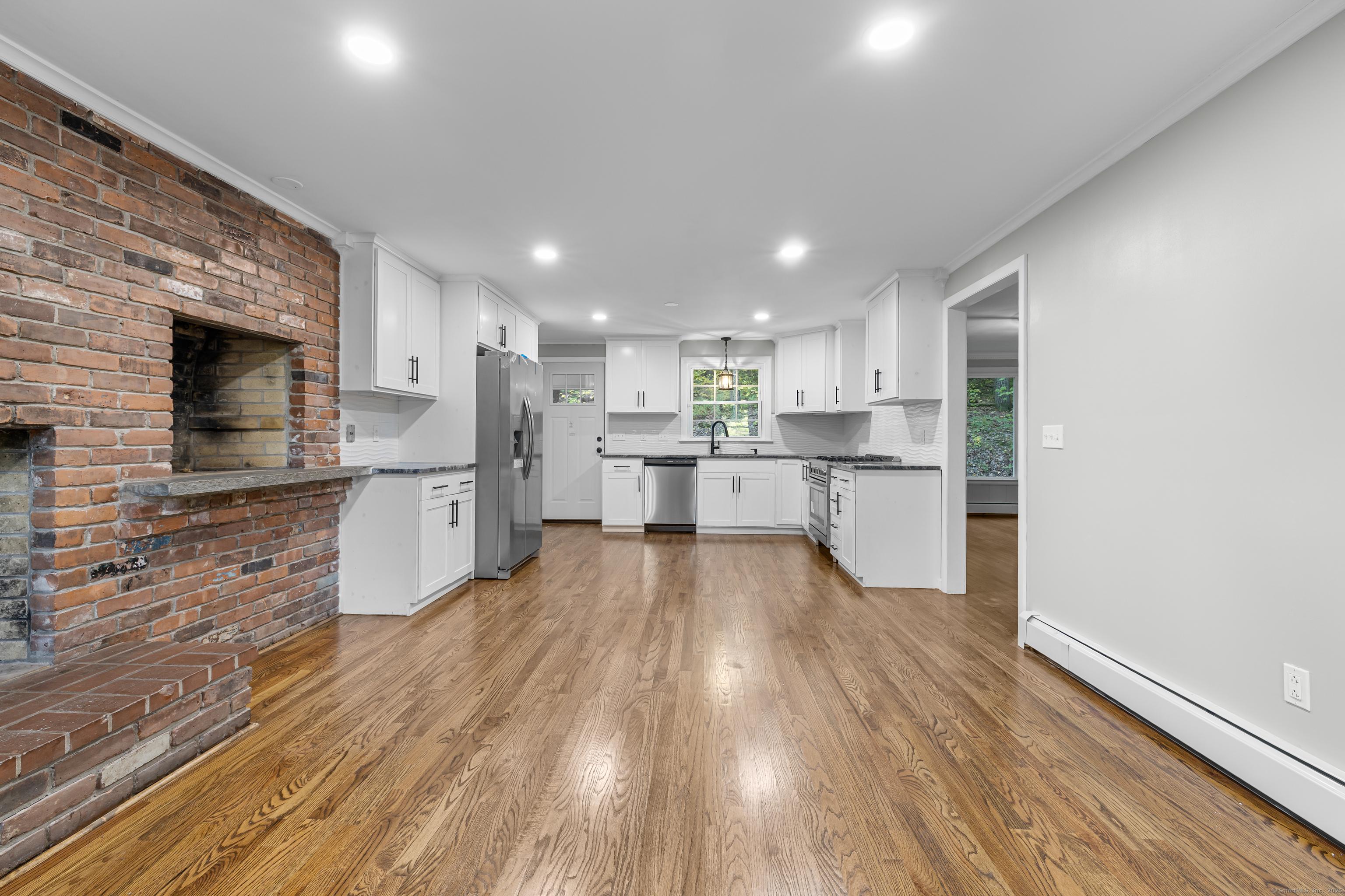 Bloomfield, Connecticut, 06002, United States, 4 Bedrooms Bedrooms, ,3 BathroomsBathrooms,Residential,For Sale,2006312