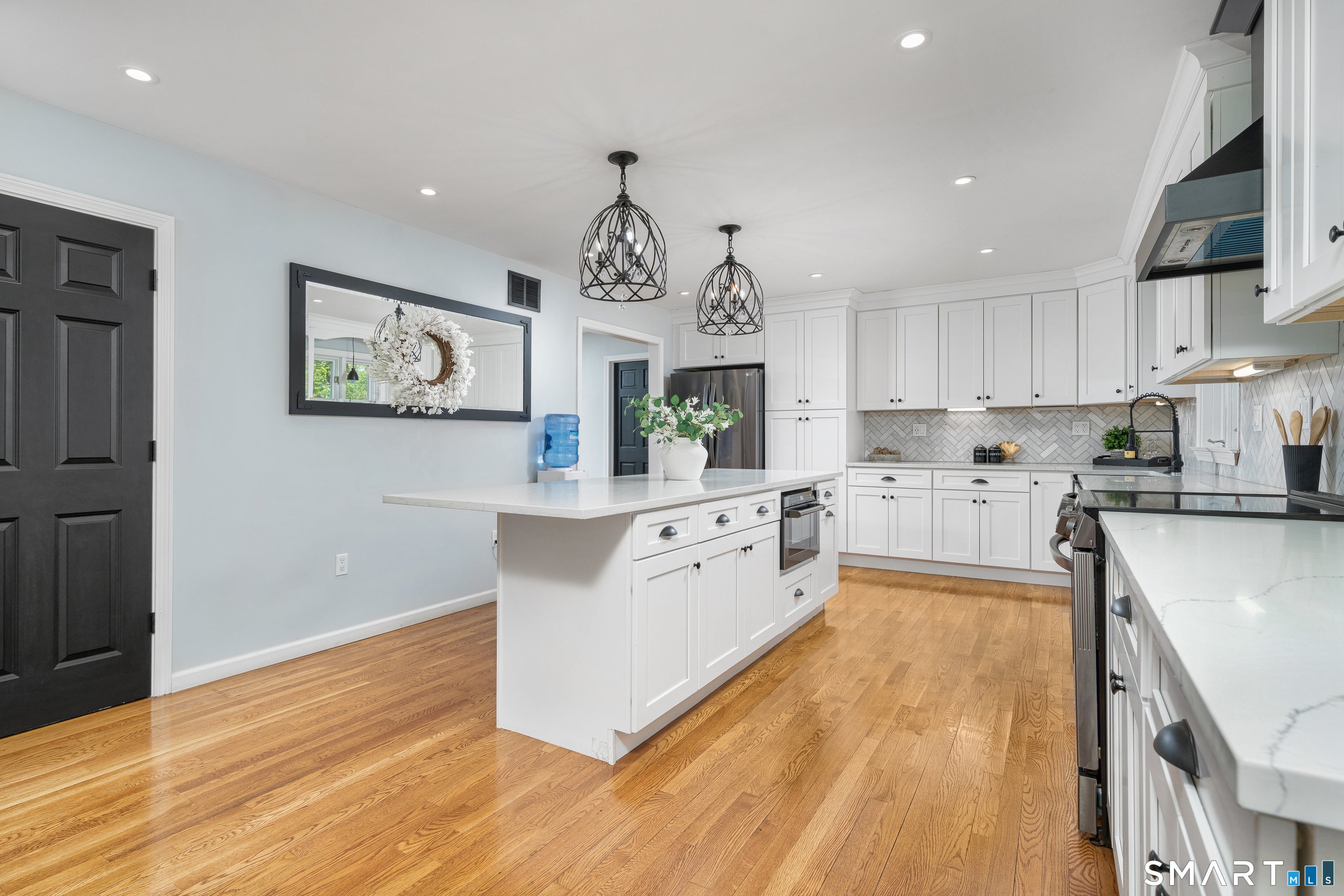 Middletown, Connecticut, 06457, United States, 5 Bedrooms Bedrooms, ,5 BathroomsBathrooms,Residential,For Sale,2042912