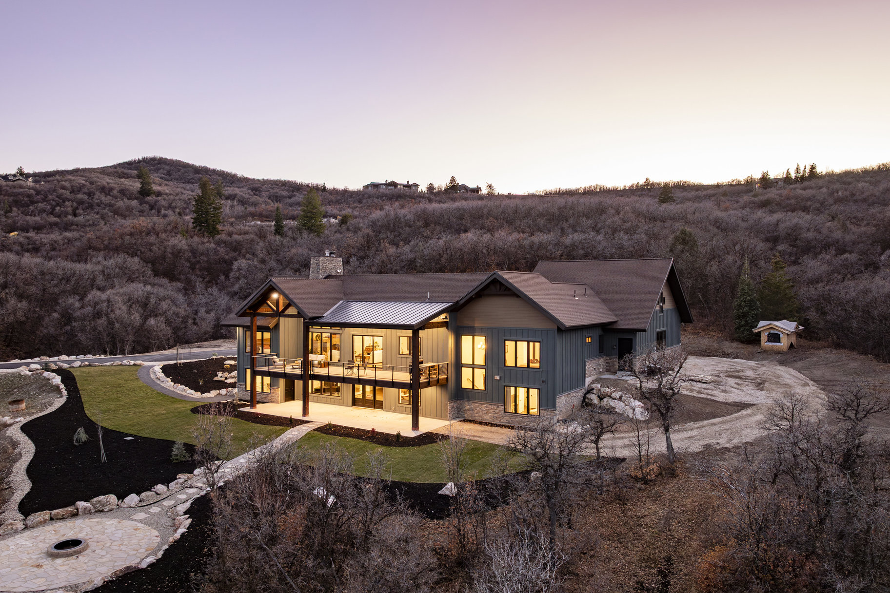  Welcome to a Private Mountain Luxury Retreat on Iconic Old Snowbasin Road - 物件實景