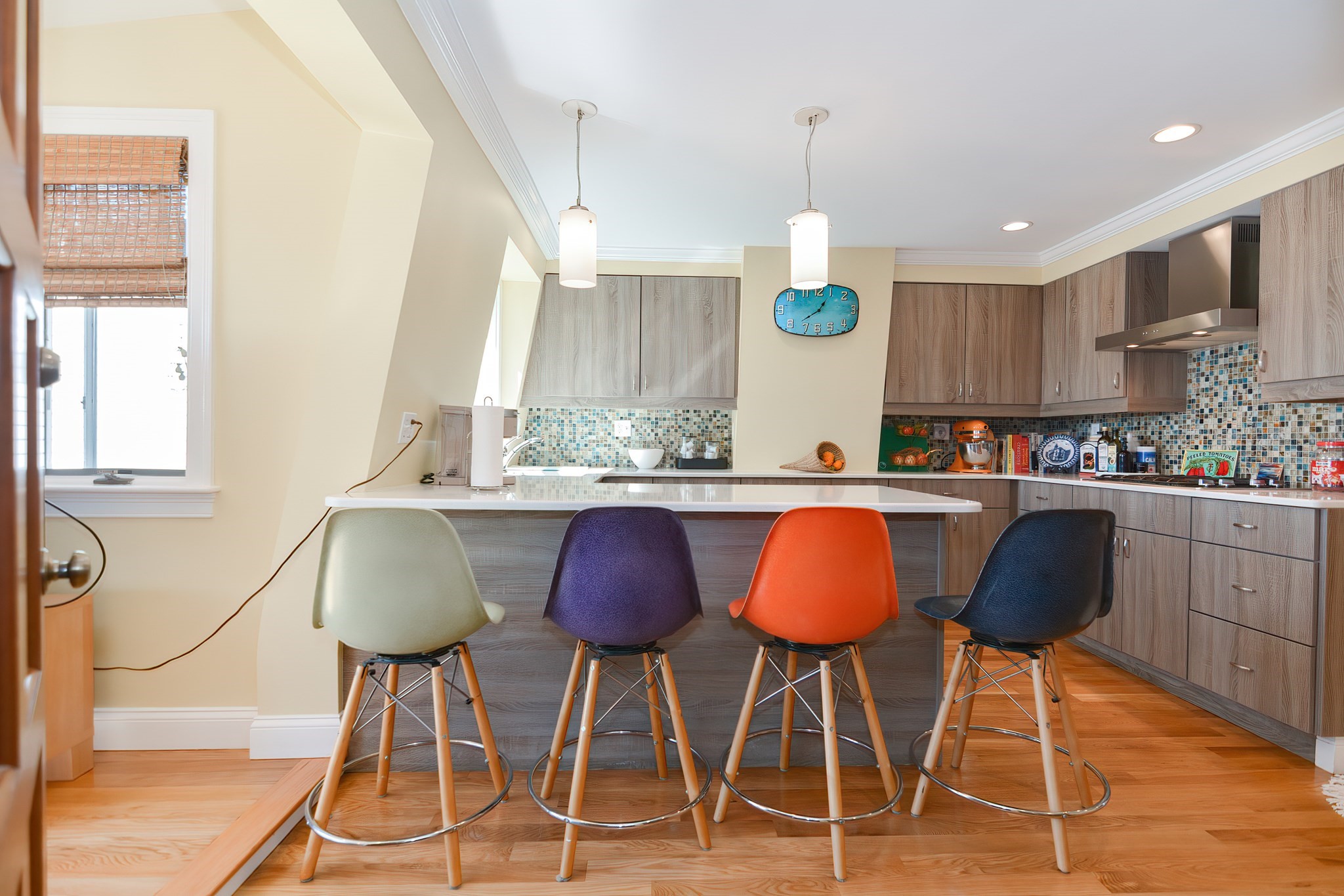 East Boston, Massachusetts, 02128, United States, 2 Bedrooms Bedrooms, ,1 BathroomBathrooms,Residential,For Sale,1938178