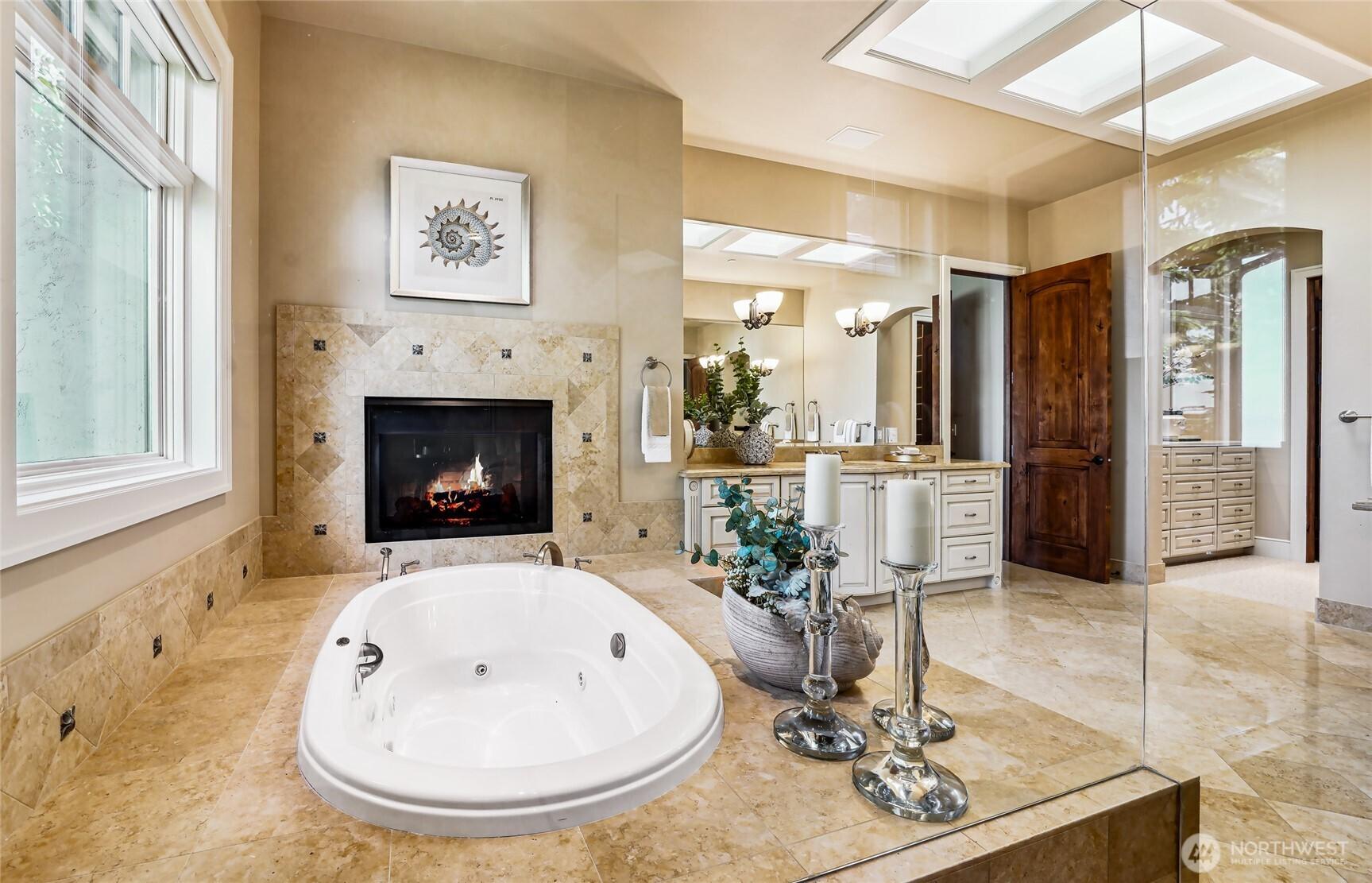 BELLEVUE, Washington, 98006, United States, 4 Bedrooms Bedrooms, ,6 BathroomsBathrooms,Residential,For Sale,1876137