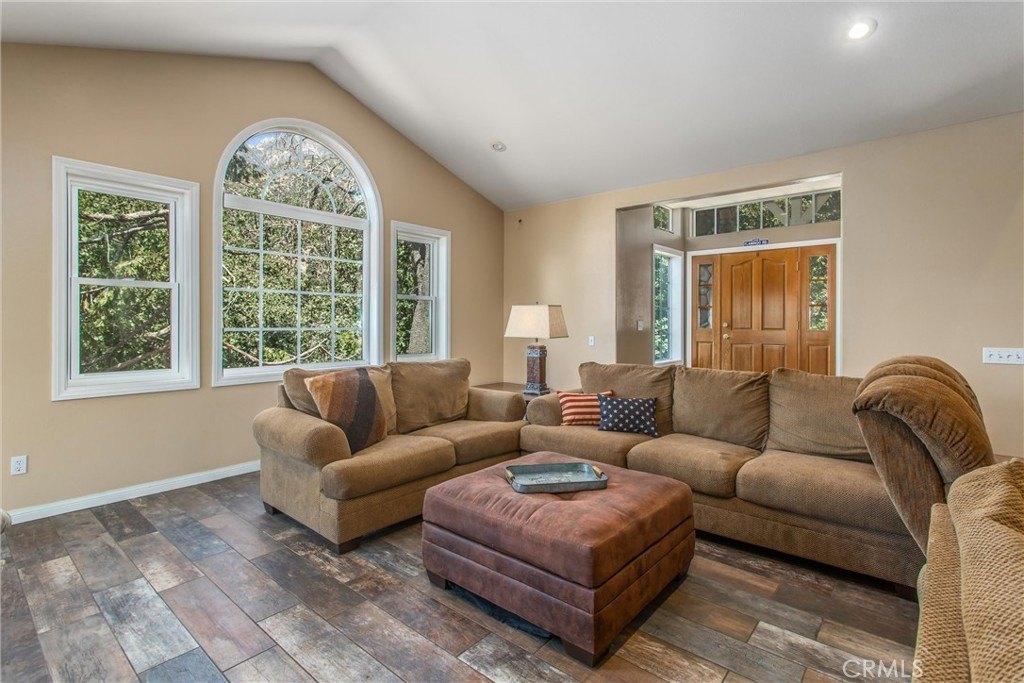 Oak Glen, California, 92399, United States, 2 Bedrooms Bedrooms, ,2 BathroomsBathrooms,Residential,For Sale,1920636