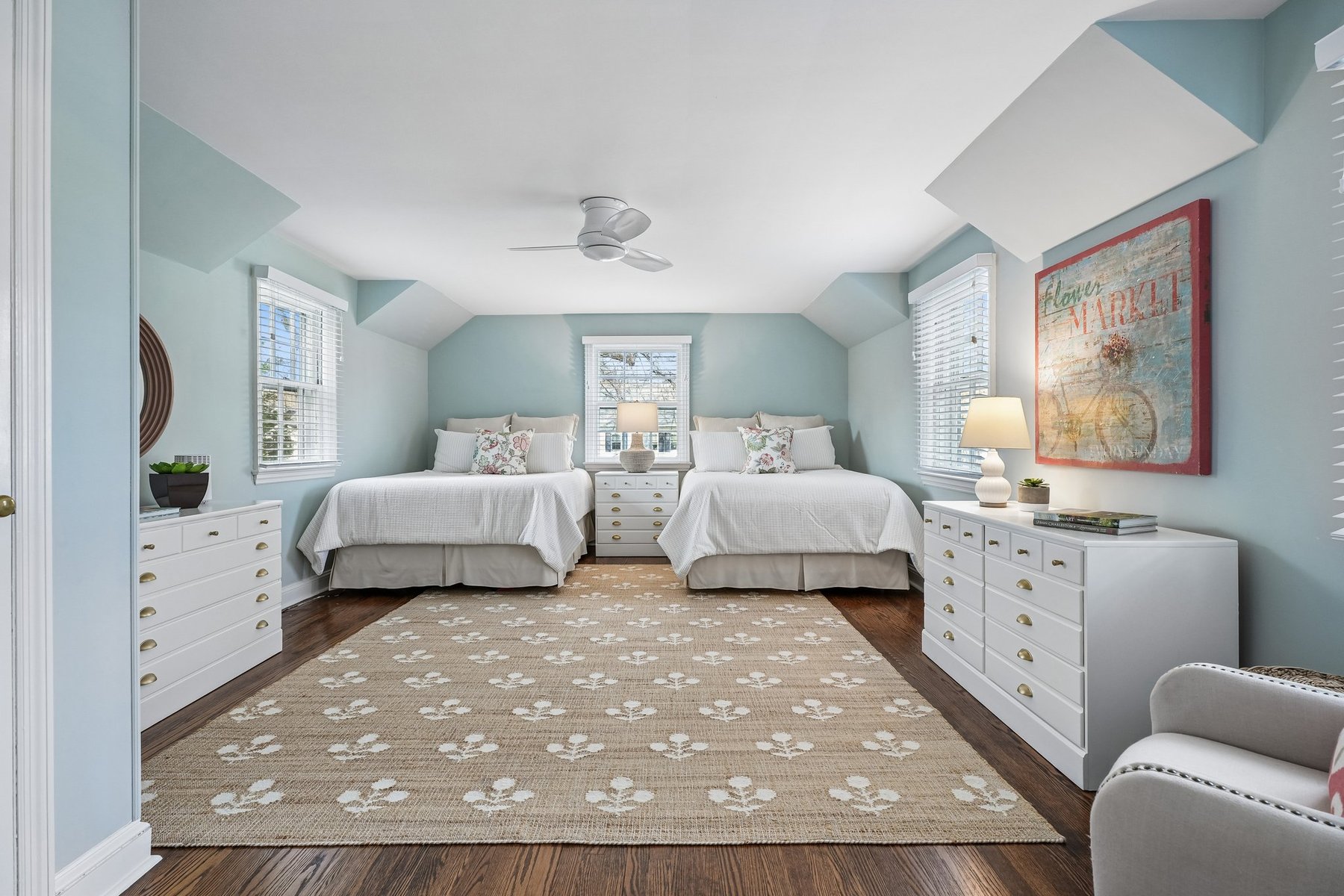  Classic Charm Generous Space and Unbeatable Location - 物件實景