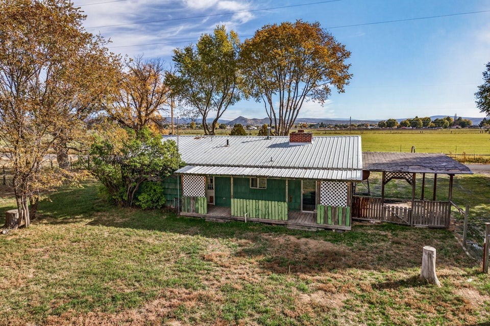 Prineville, Oregon, 97754, United States, 3 Bedrooms Bedrooms, ,1 BathroomBathrooms,Residential,For Sale,1971194