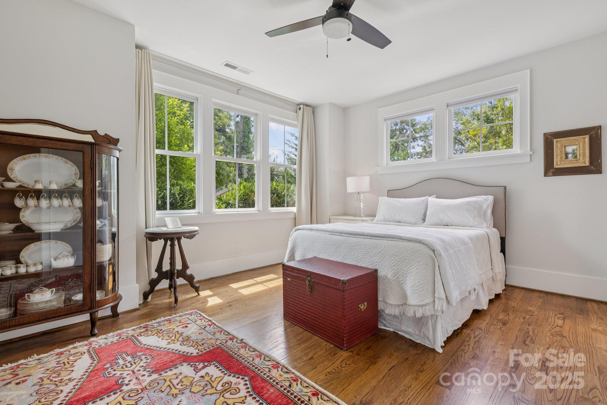 Charlotte, North Carolina, 28204, United States, 4 Bedrooms Bedrooms, ,5 BathroomsBathrooms,Residential,For Sale,1906125