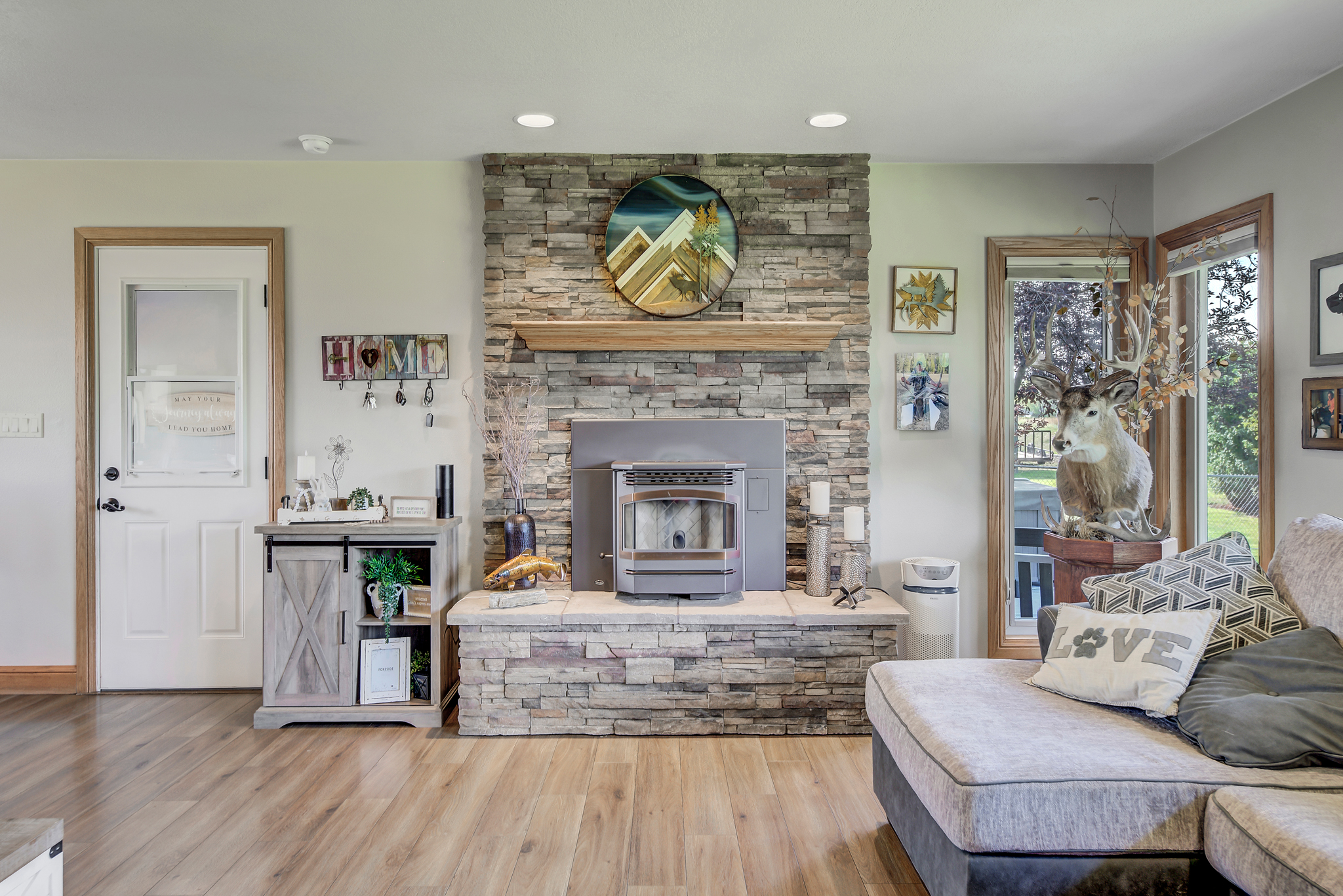 Helena, Montana, 59602, United States, 4 Bedrooms Bedrooms, ,3 BathroomsBathrooms,Residential,For Sale,1983426