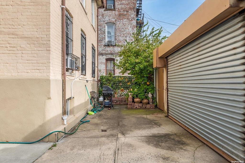 Brooklyn, New York, 11204, United States, 5 Bedrooms Bedrooms, ,3 BathroomsBathrooms,Residential,For Sale,1809100