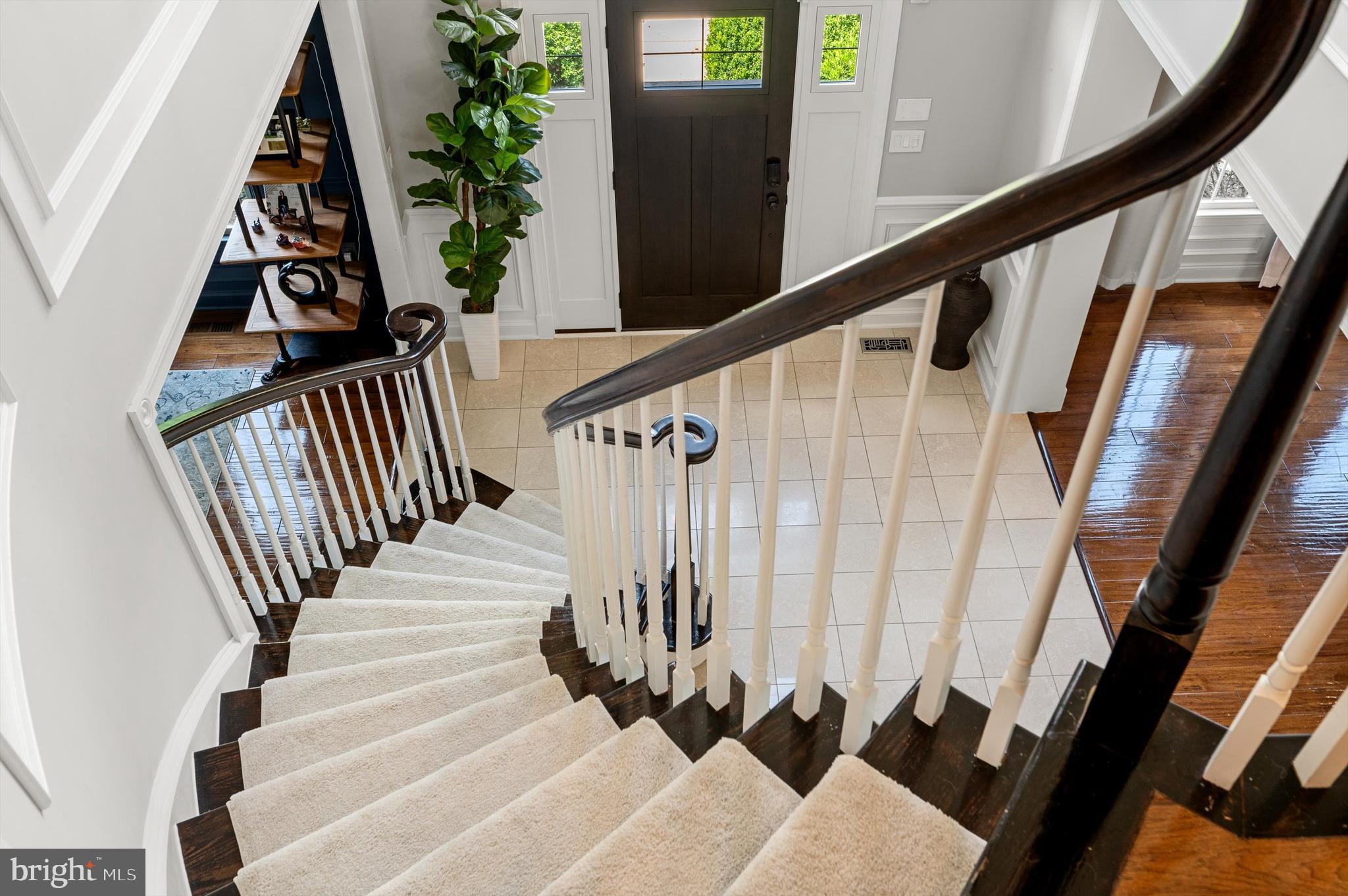 Leesburg, Virginia, 20175, United States, 4 Bedrooms Bedrooms, ,6 BathroomsBathrooms,Residential,For Sale,1975882