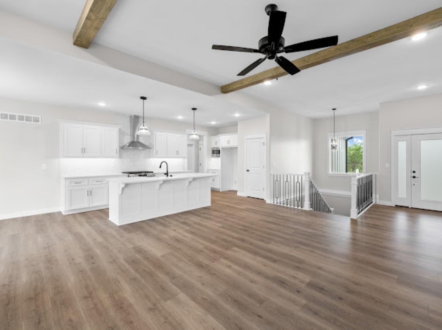 Salina, Kansas, 67401, United States, 5 Bedrooms Bedrooms, ,3 BathroomsBathrooms,Residential,For Sale,1737459
