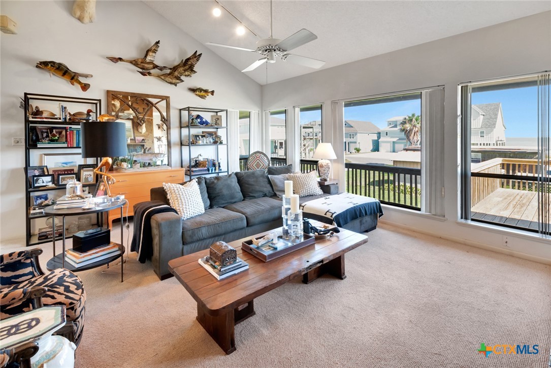 Port O'Connor, Texas, 77982, United States, 5 Bedrooms Bedrooms, ,3 BathroomsBathrooms,Residential,For Sale,1989061