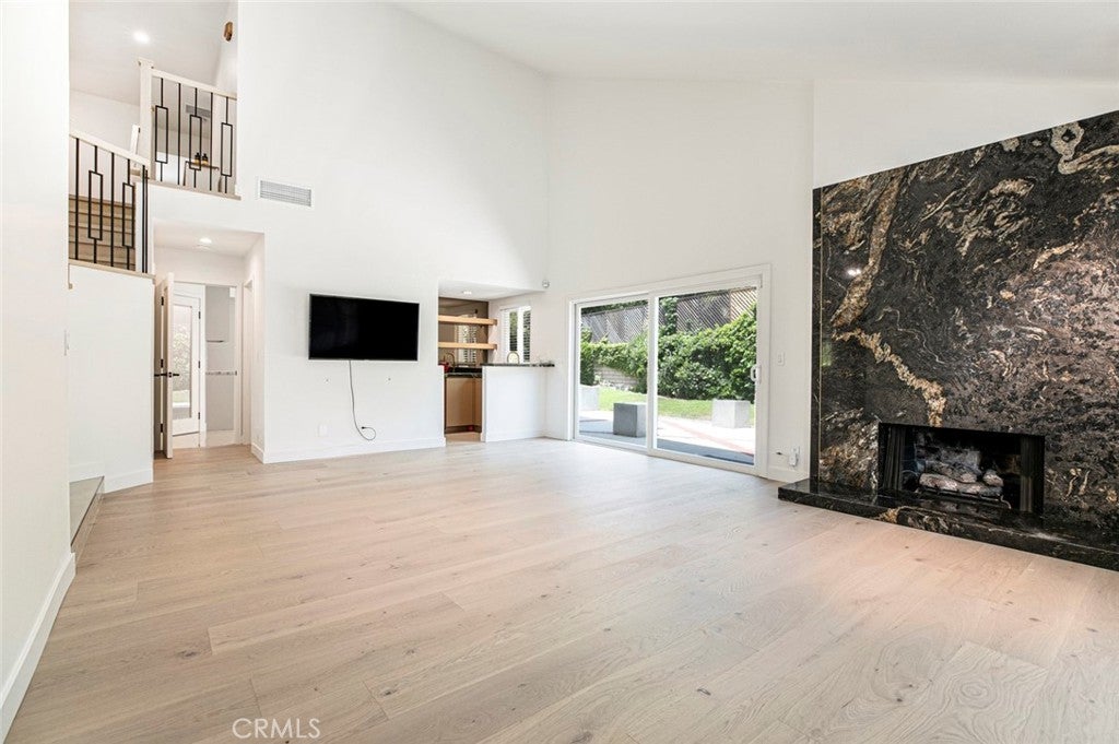 Glendale, California, 91206, United States, 4 Bedrooms Bedrooms, ,3 BathroomsBathrooms,Residential,For Sale,1940917