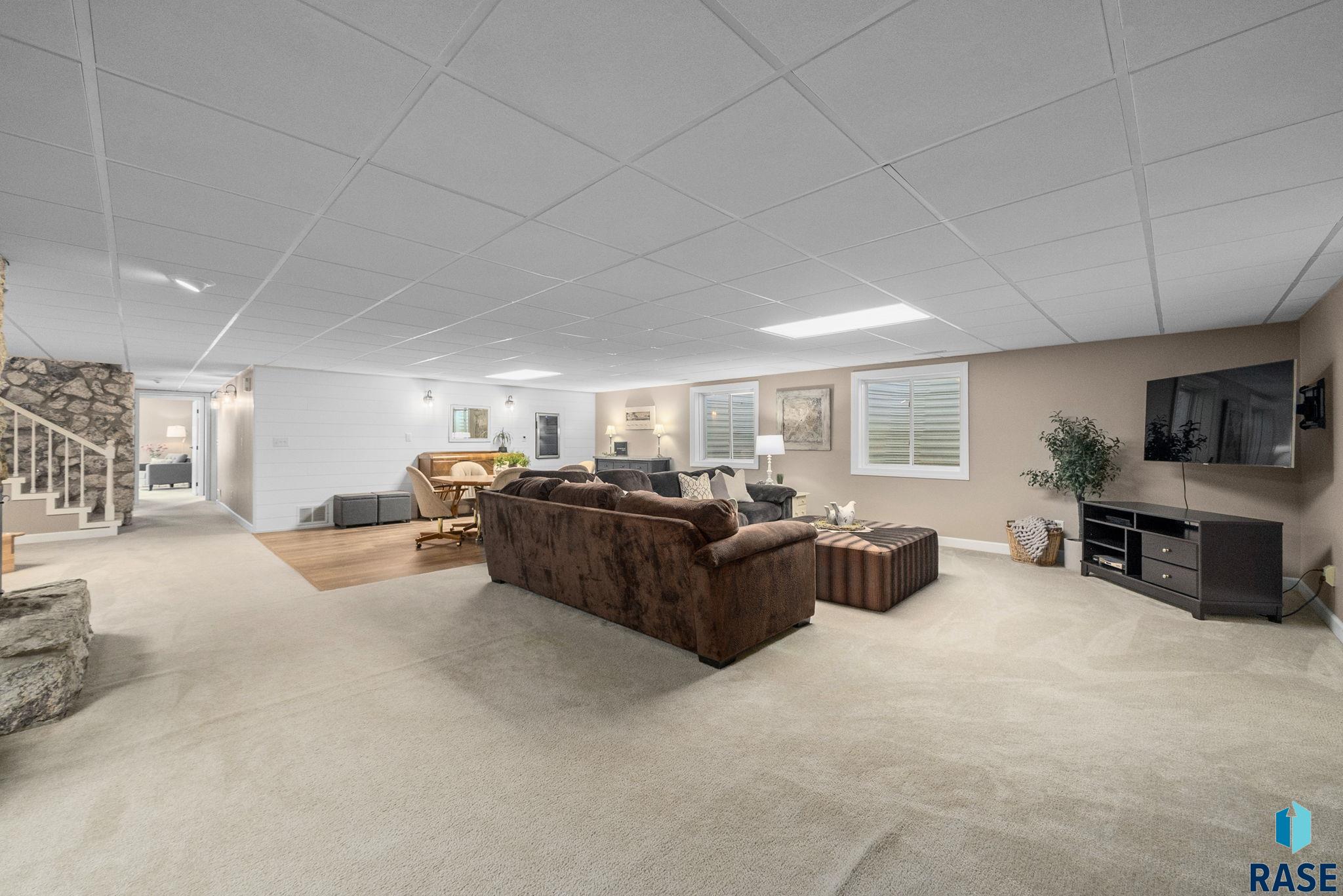 Brandon, South Dakota, 57005, United States, 5 Bedrooms Bedrooms, ,1 BathroomBathrooms,Residential,For Sale,1940595