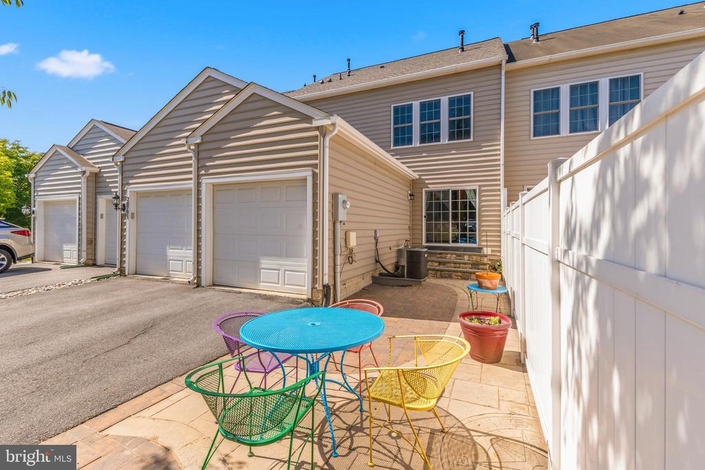 Leesburg, Virginia, 20175, United States, 3 Bedrooms Bedrooms, ,4 BathroomsBathrooms,Residential,For Sale,2049471