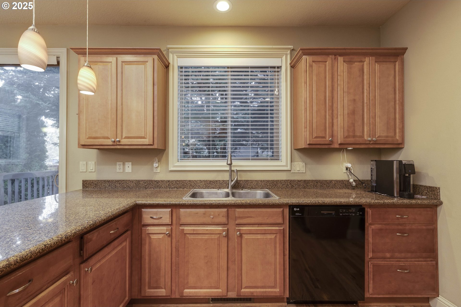 Salem, Oregon, 97306, United States, 4 Bedrooms Bedrooms, ,3 BathroomsBathrooms,Residential,For Sale,1739115