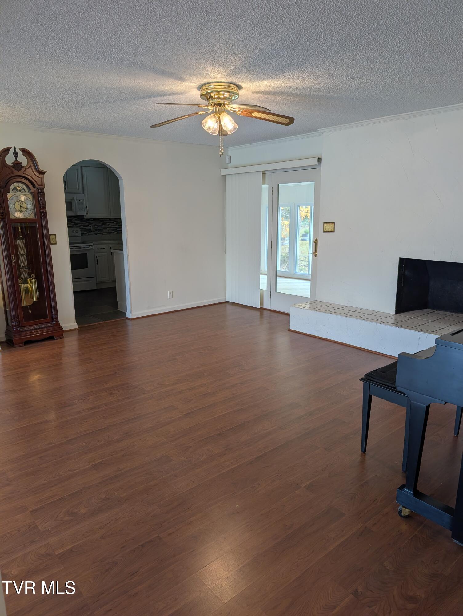 Johnson City, Tennessee, 37604, United States, 4 Bedrooms Bedrooms, ,3 BathroomsBathrooms,Residential,For Sale,1978550