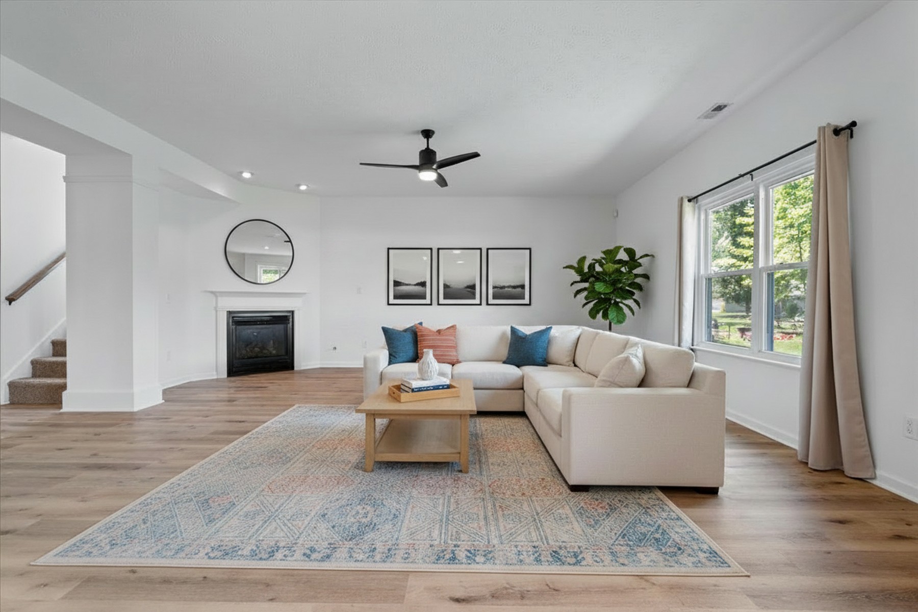  Completely Remodeled Four Bedroom Home on Oversized Lot - 物件實景