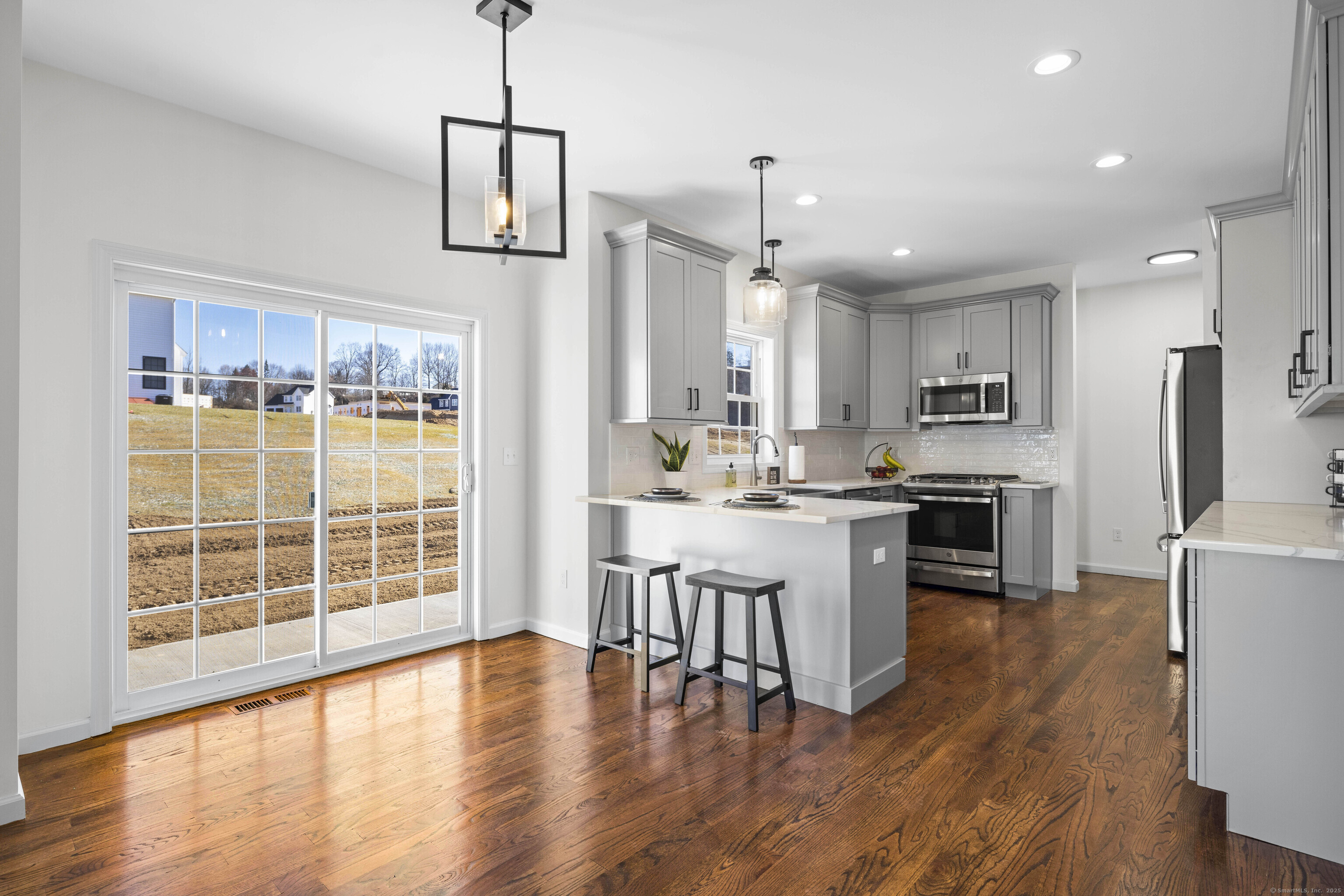 Bristol, Connecticut, 06010, United States, 3 Bedrooms Bedrooms, ,3 BathroomsBathrooms,Residential,For Sale,1920103