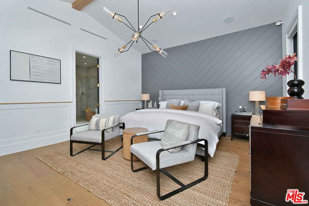 Encino, California, 91316, United States, 4 Bedrooms Bedrooms, ,5 BathroomsBathrooms,Residential,For Sale,2002982