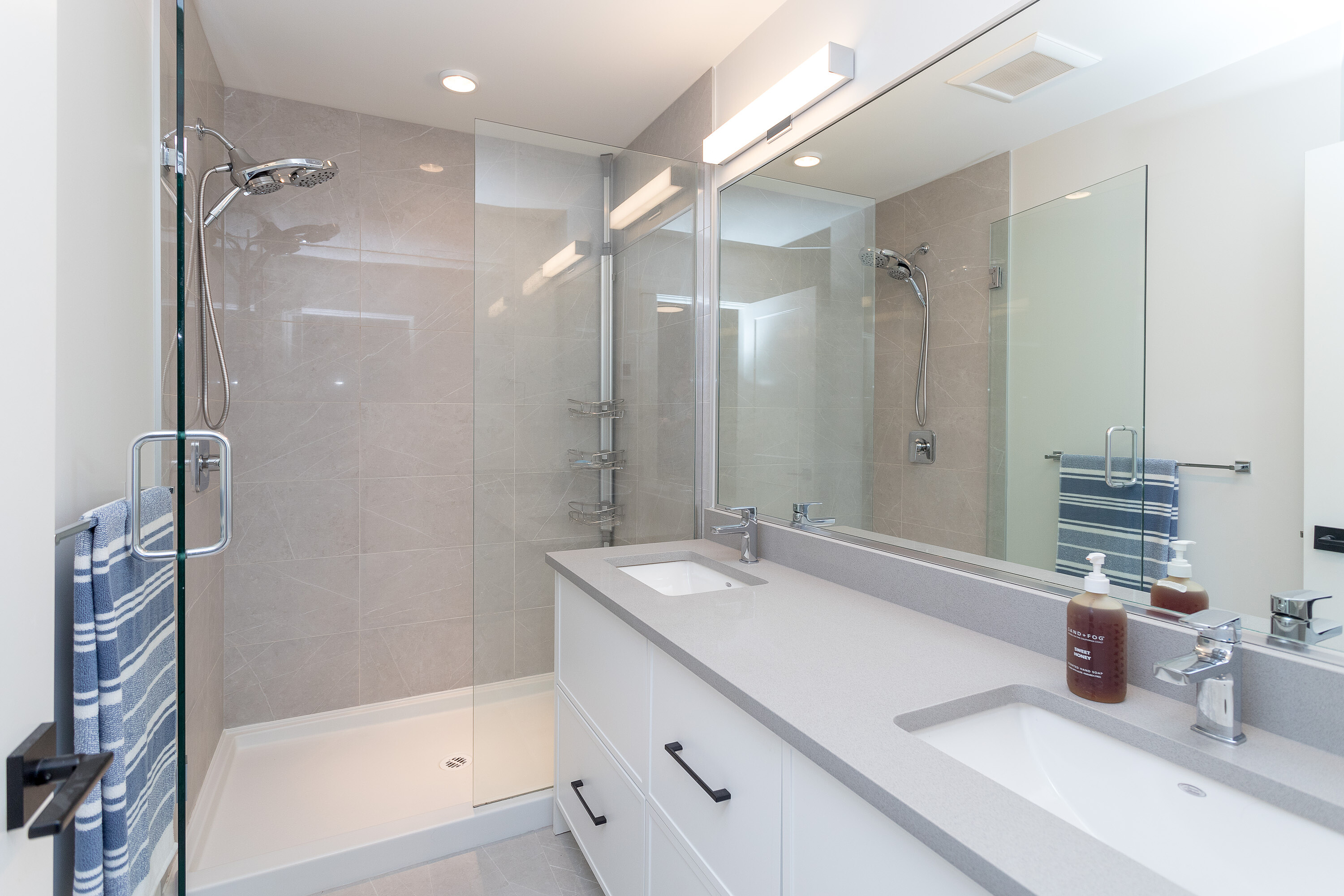  Immaculate Corner Townhome - 物件實景