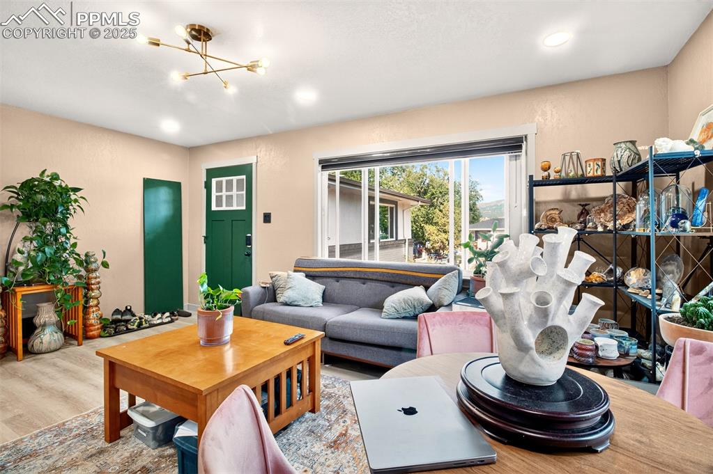 Colorado Springs, Colorado, 80904, United States, ,Residential,For Sale,1972631