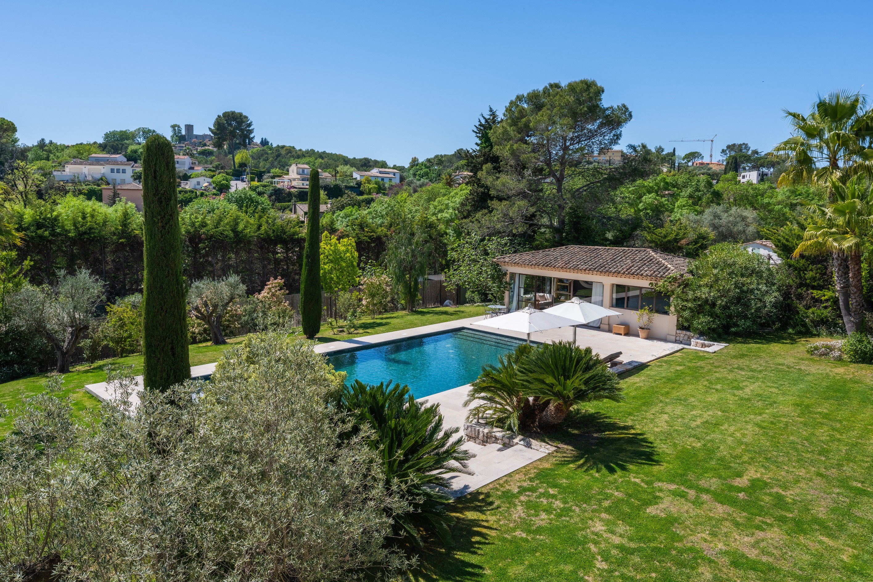  Valbonne luxury villa with pool, guest house and 6 bedrooms near international … - 物件實景