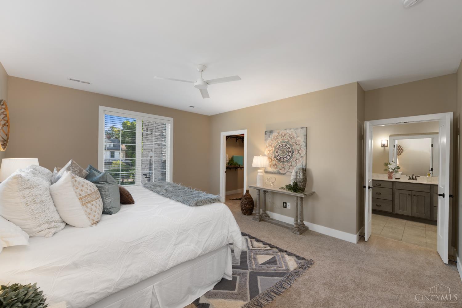 Cincinnati, Ohio, 45206, United States, 2 Bedrooms Bedrooms, ,3 BathroomsBathrooms,Residential,For Sale,1940319