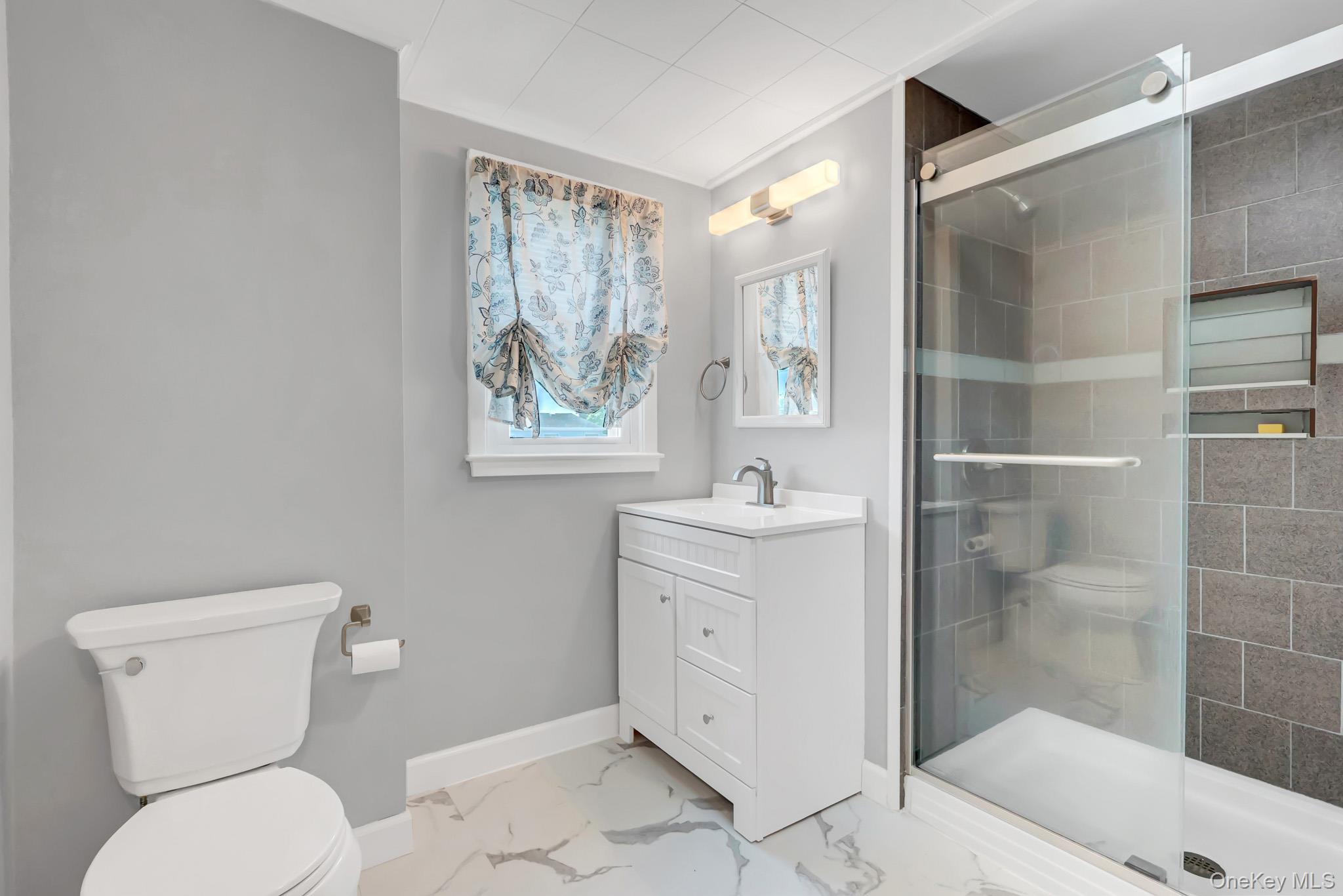  202 N Kings Avenue, Massapequa, NY, 11758 - 物件實景