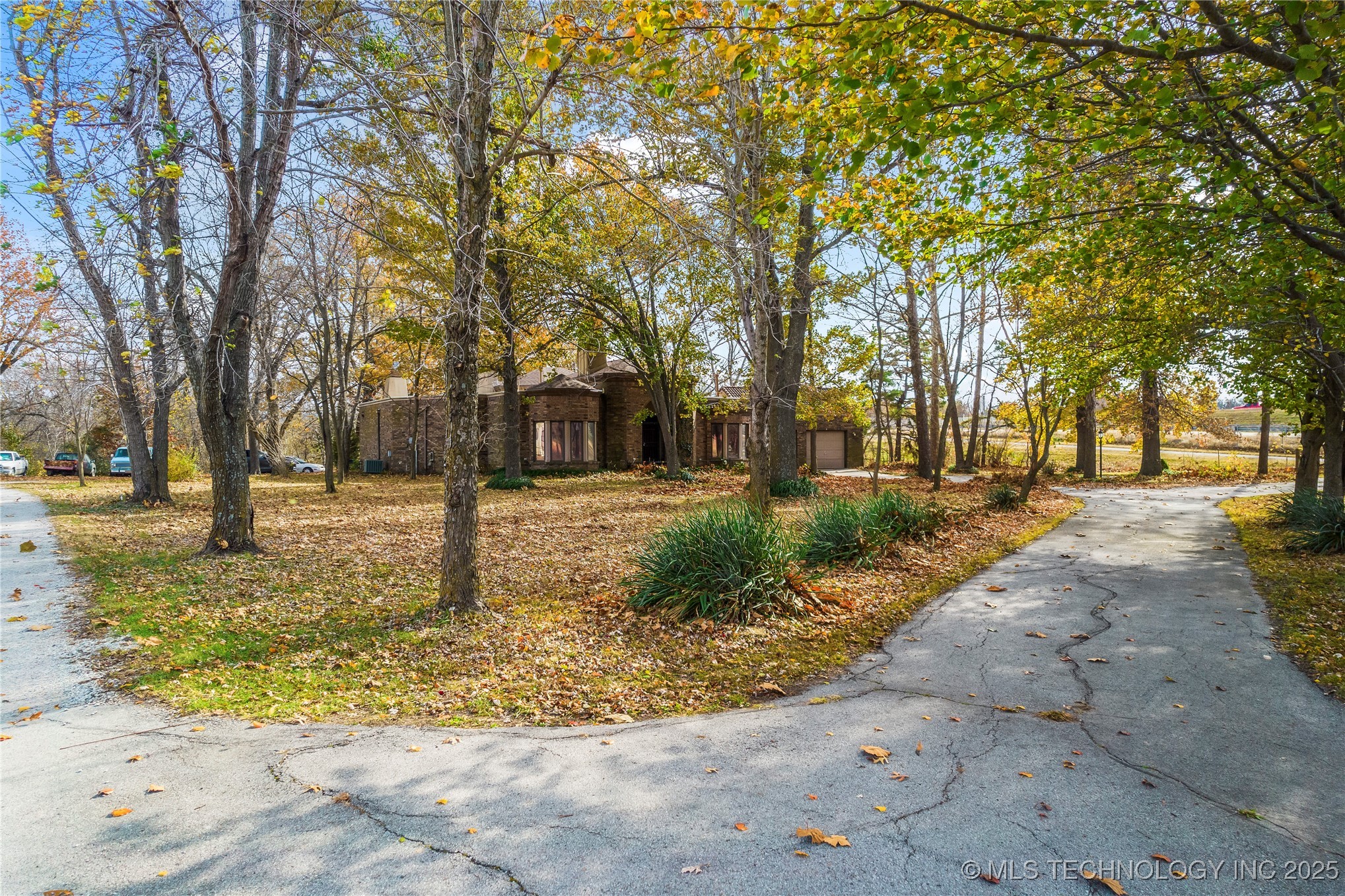 Broken Arrow, Oklahoma, 74014, United States, 3 Bedrooms Bedrooms, ,3 BathroomsBathrooms,Residential,For Sale,1846859