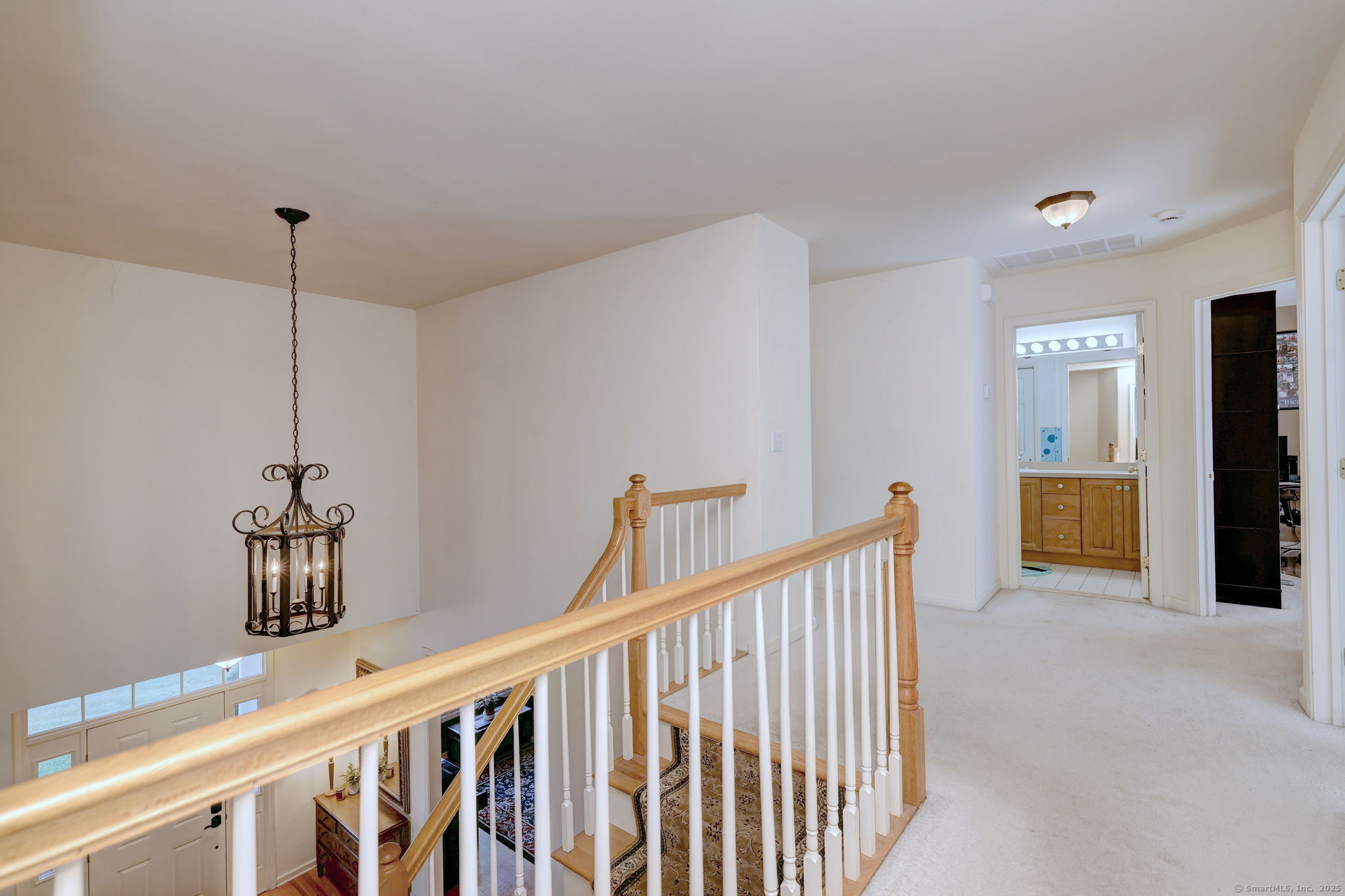Milford, Connecticut, 06461, United States, 4 Bedrooms Bedrooms, ,3 BathroomsBathrooms,Residential,For Sale,1926096