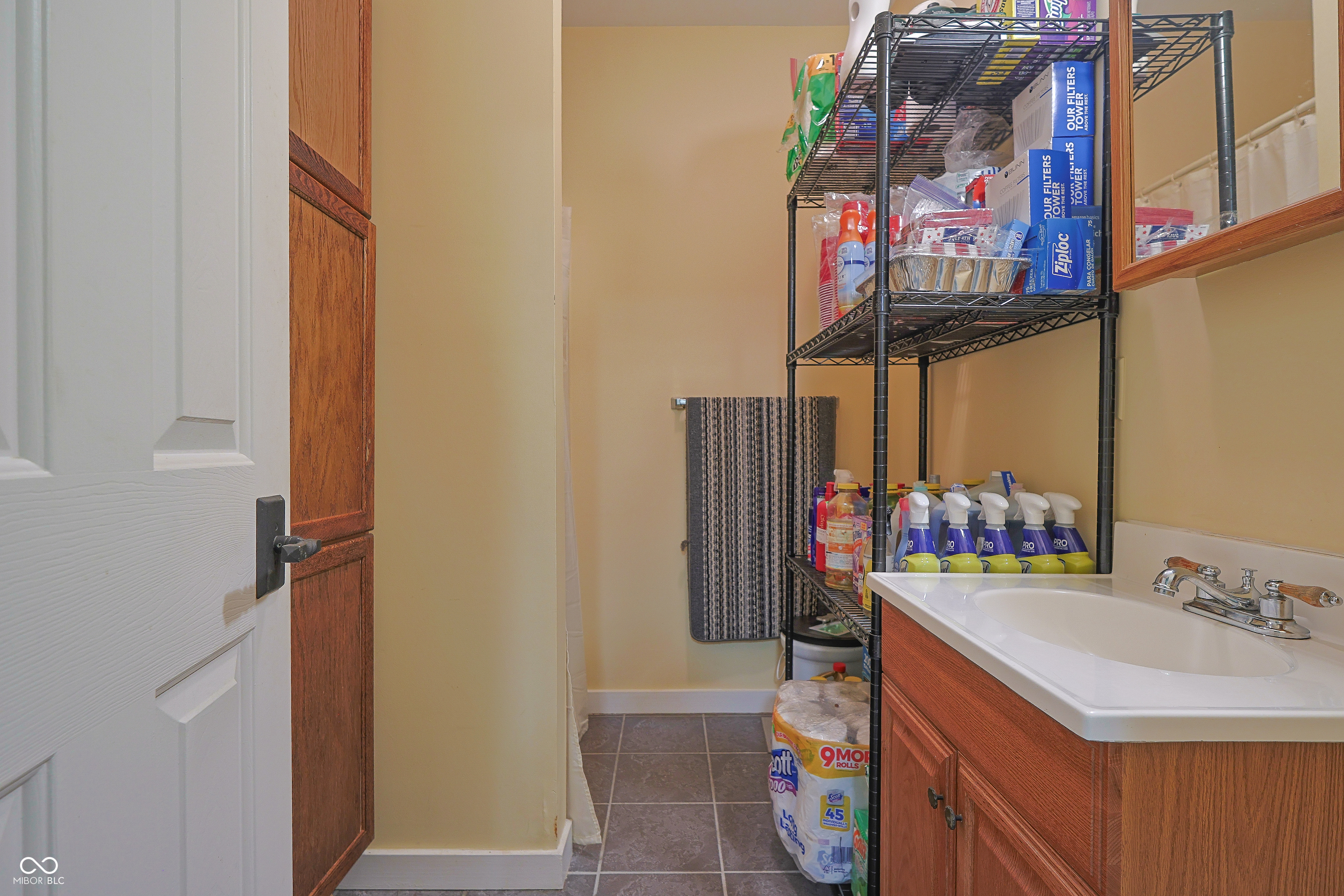 Nashville, Indiana, 47448, United States, 3 Bedrooms Bedrooms, ,4 BathroomsBathrooms,Residential,For Sale,1974172