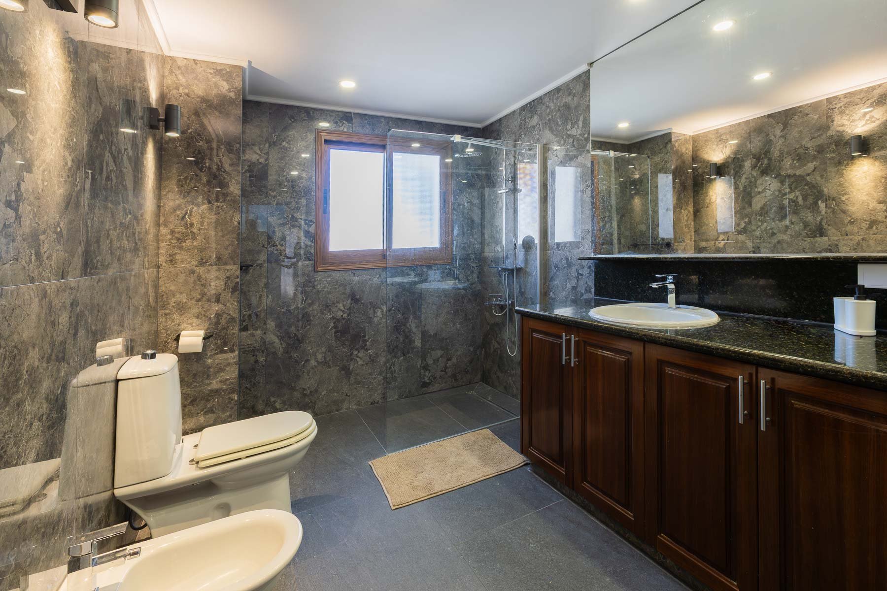  Six Bedroom Private Villa in Limassol - 物件實景