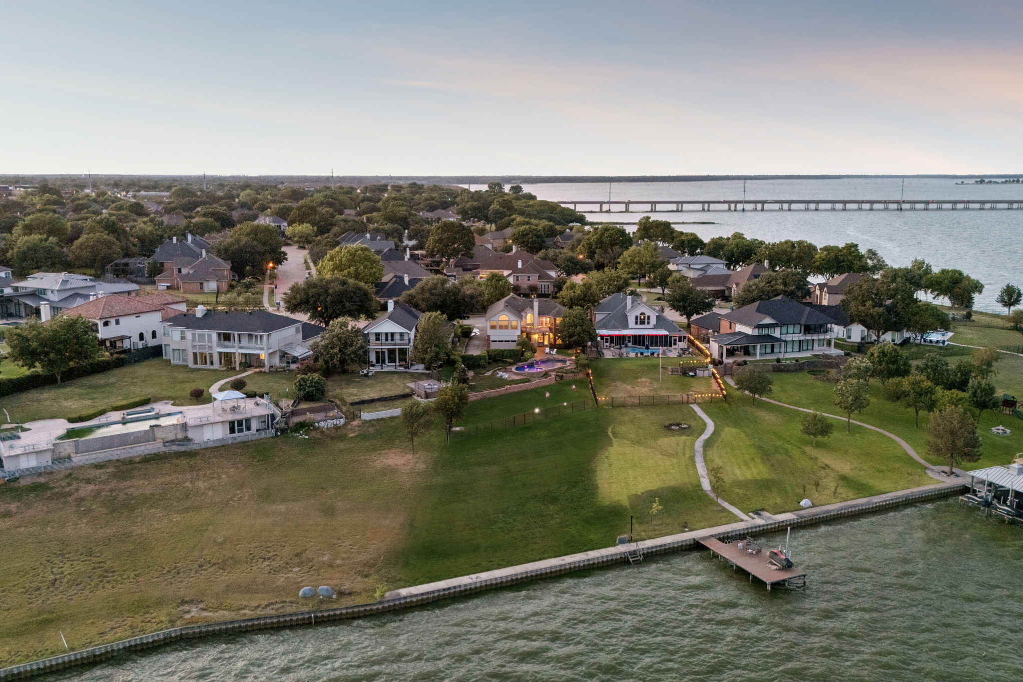  Rare One Owner Lakefront Oasis on Lake Ray Hubbard  Waterfront with Pool - 物件實景