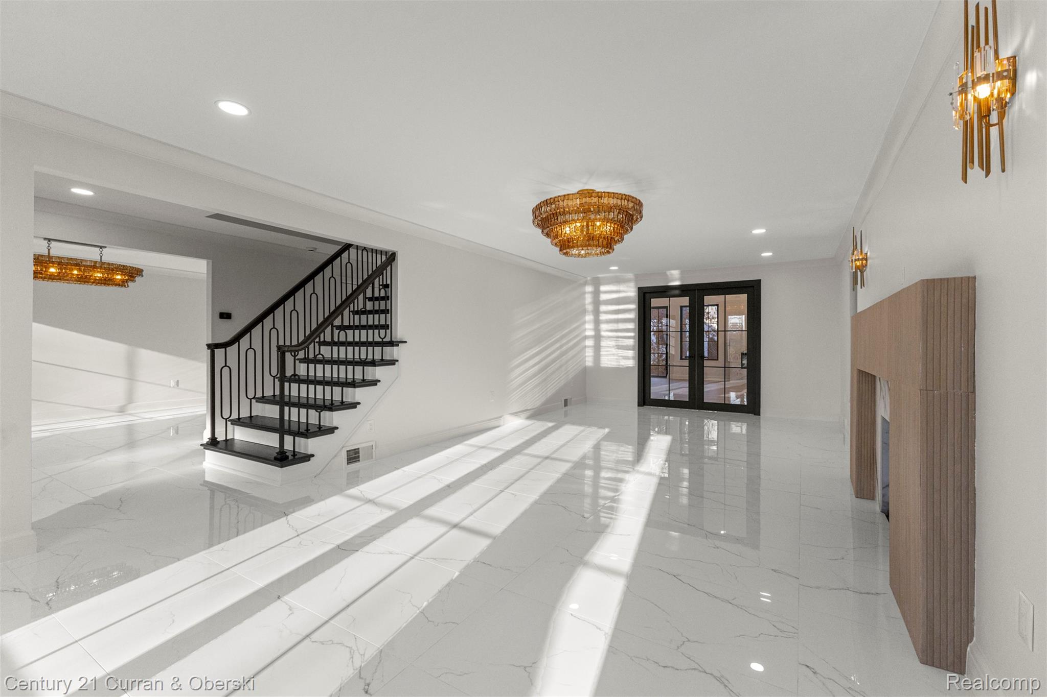 Dearborn, Michigan, 48128, United States, 5 Bedrooms Bedrooms, ,5 BathroomsBathrooms,Residential,For Sale,2030794