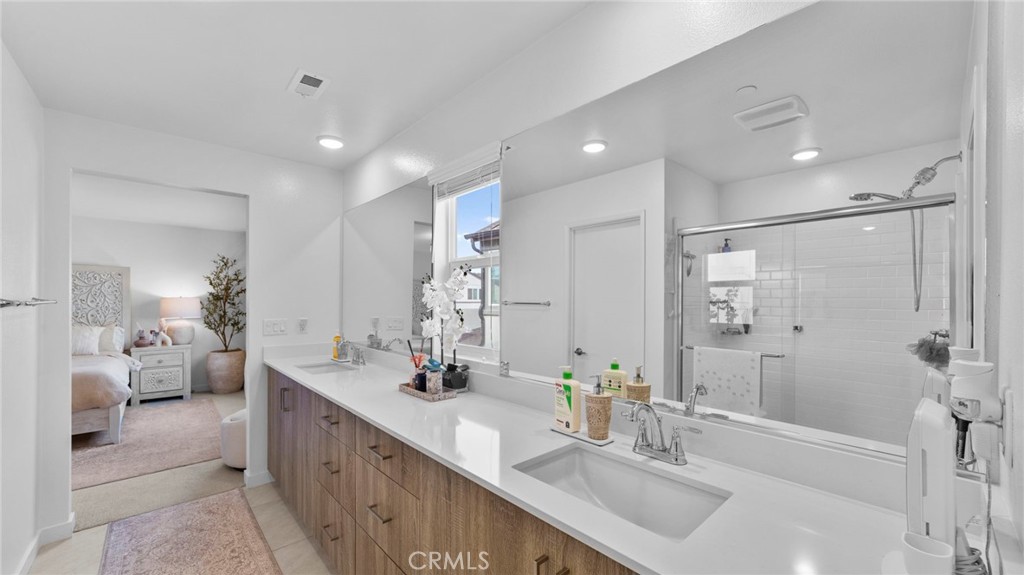 Fallbrook, California, 92028, United States, 3 Bedrooms Bedrooms, ,3 BathroomsBathrooms,Residential,For Sale,1987532