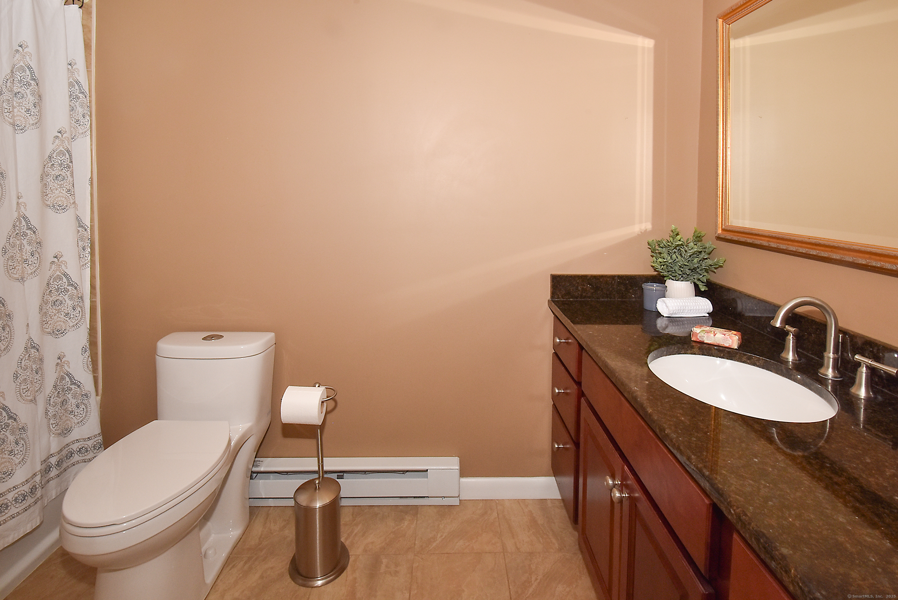Ellington, Connecticut, 06029, United States, 5 Bedrooms Bedrooms, ,4 BathroomsBathrooms,Residential,For Sale,1911965