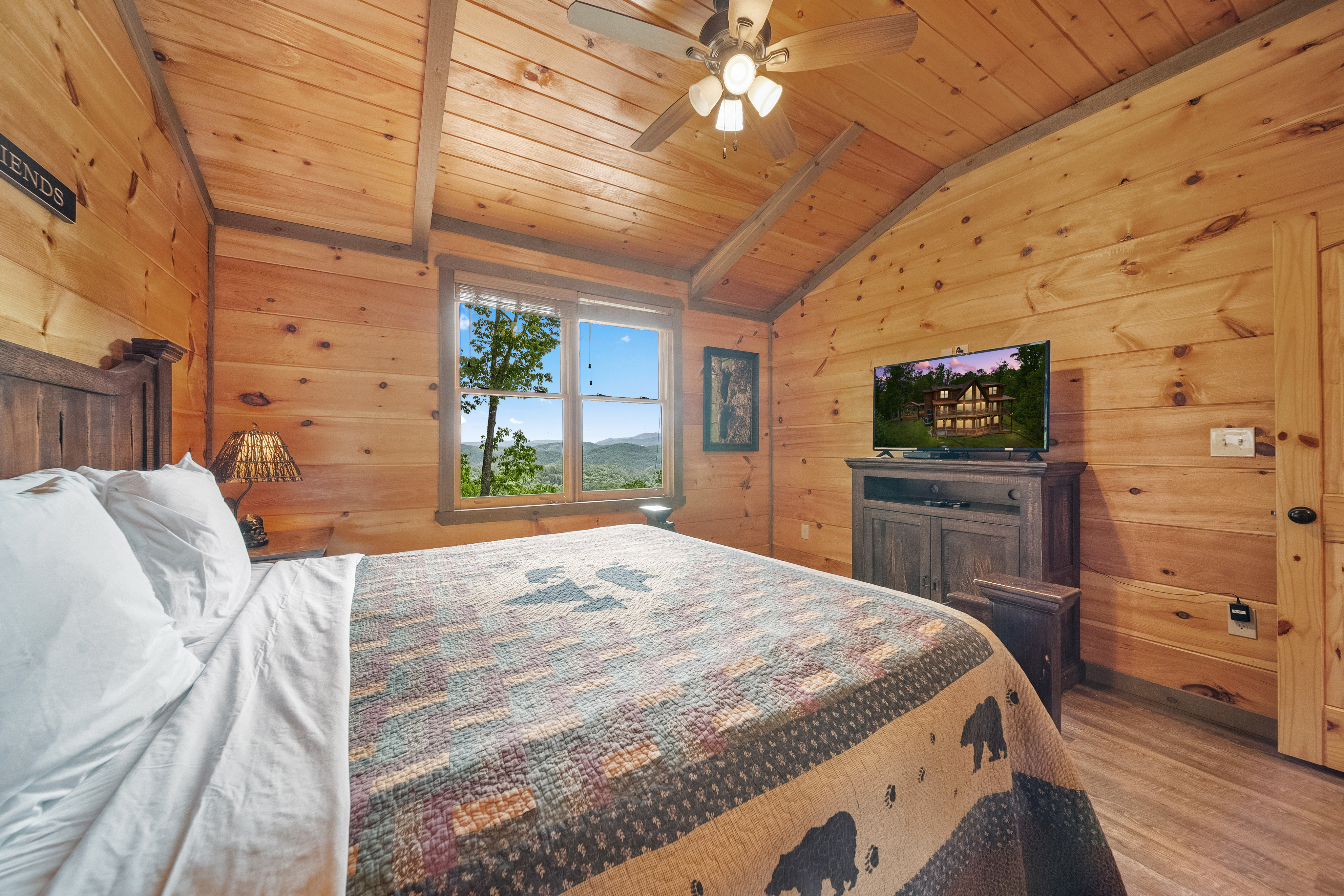 Sevierville, Tennessee, 37862, United States, 5 Bedrooms Bedrooms, ,7 BathroomsBathrooms,Residential,For Sale,1977744