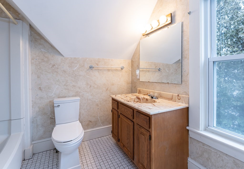Milford, New Hampshire, 03055, United States, 4 Bedrooms Bedrooms, ,3 BathroomsBathrooms,Residential,For Sale,1862014
