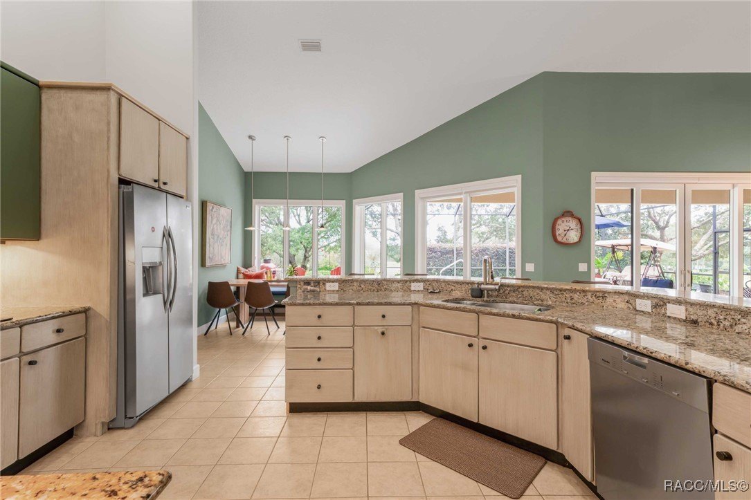 Lecanto, Florida, 34461, United States, 4 Bedrooms Bedrooms, ,3 BathroomsBathrooms,Residential,For Sale,1979266