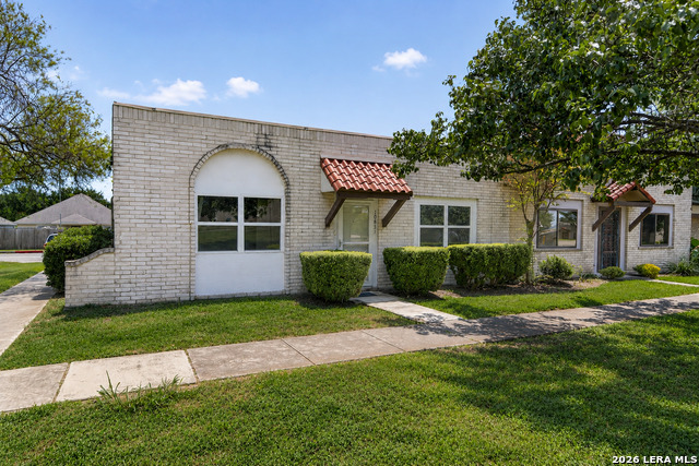 Crown Vw, San Antonio, TX 78239 #1