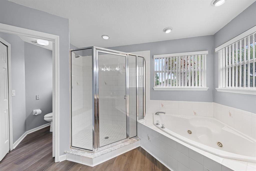 Apopka, Florida, 32712, United States, 5 Bedrooms Bedrooms, ,5 BathroomsBathrooms,Residential,For Sale,1806411