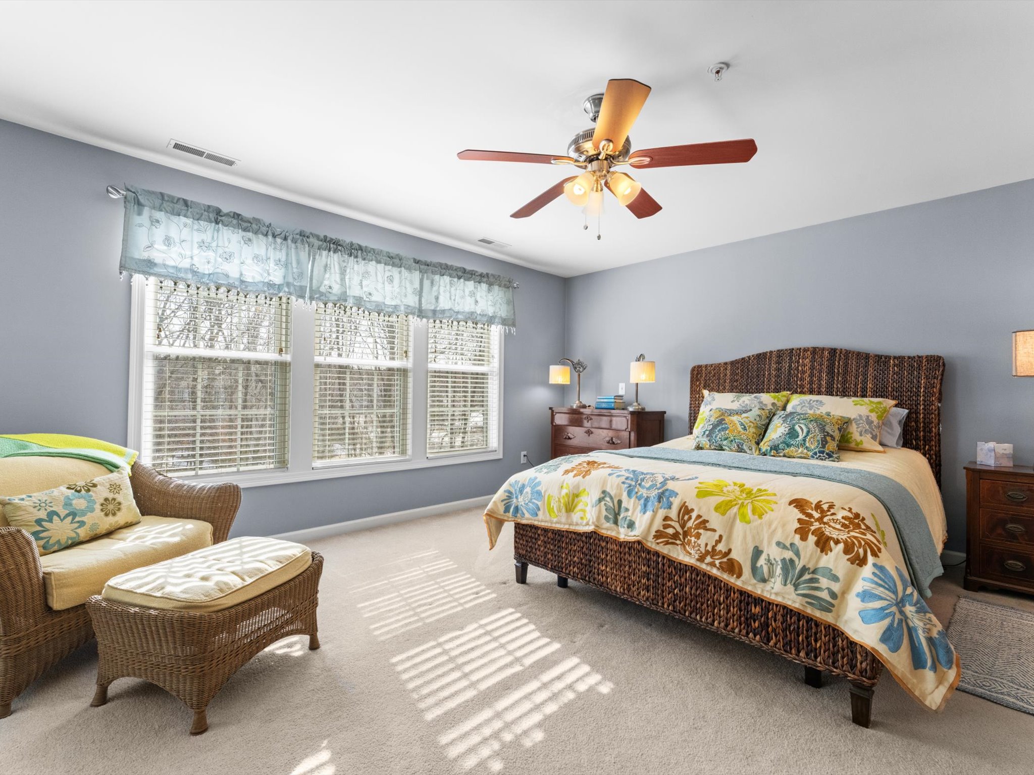  100 Buttercup Ln, Grafton, MA, 01560 - 物件實景