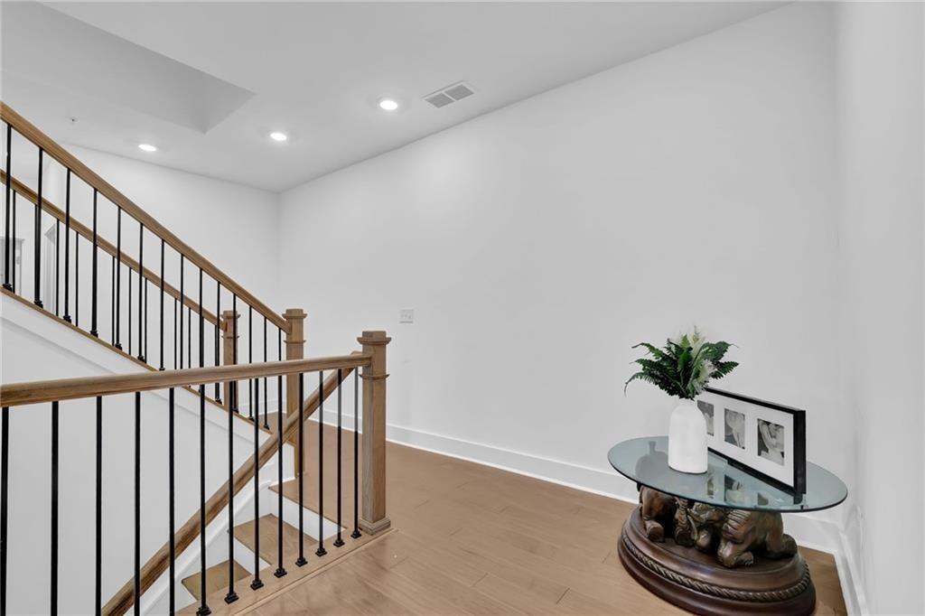 Alpharetta, Georgia, 30076, United States, 4 Bedrooms Bedrooms, ,4 BathroomsBathrooms,Residential,For Sale,1976711