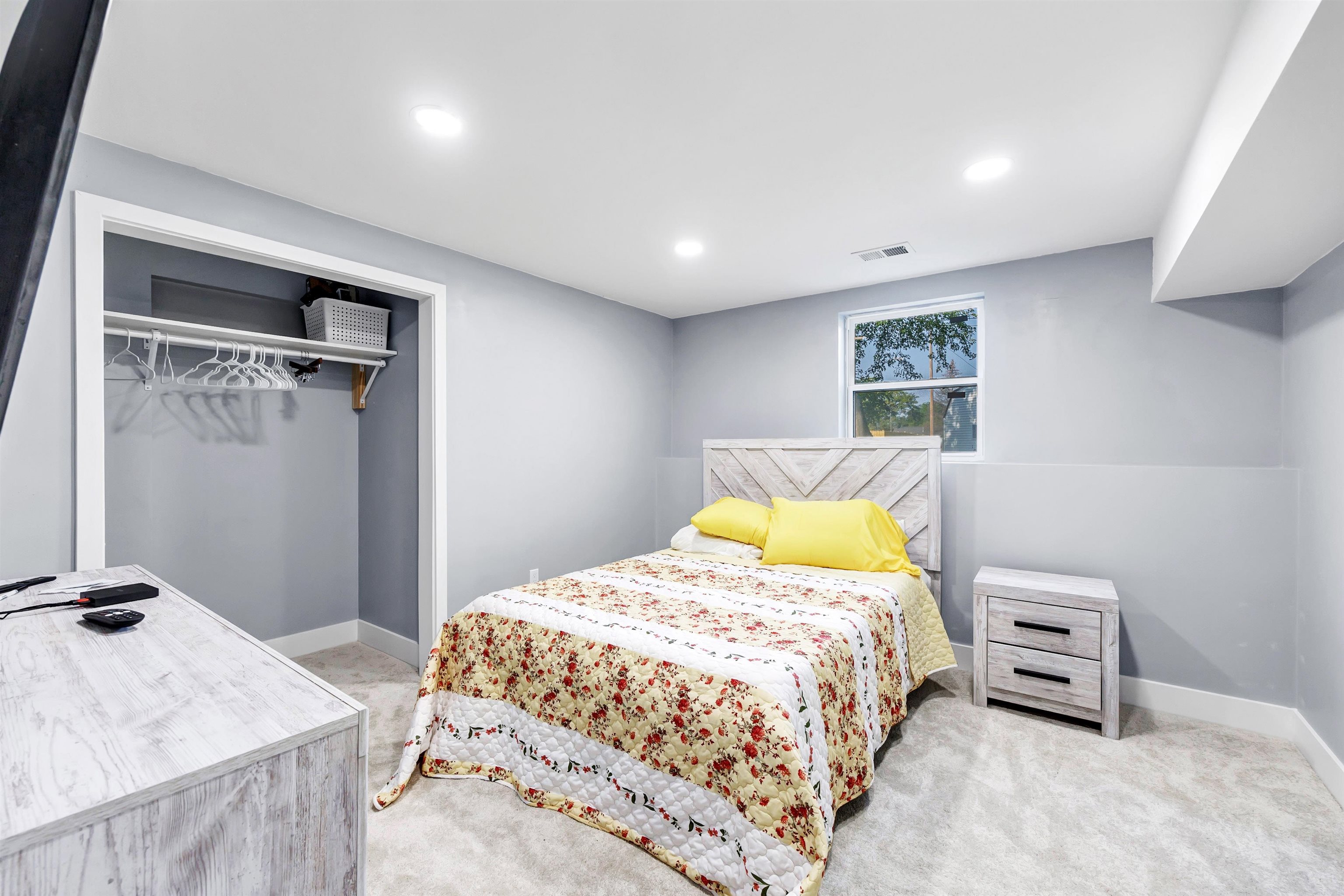 DE PERE, Wisconsin, 54115, United States, 4 Bedrooms Bedrooms, ,4 BathroomsBathrooms,Residential,For Sale,1948922