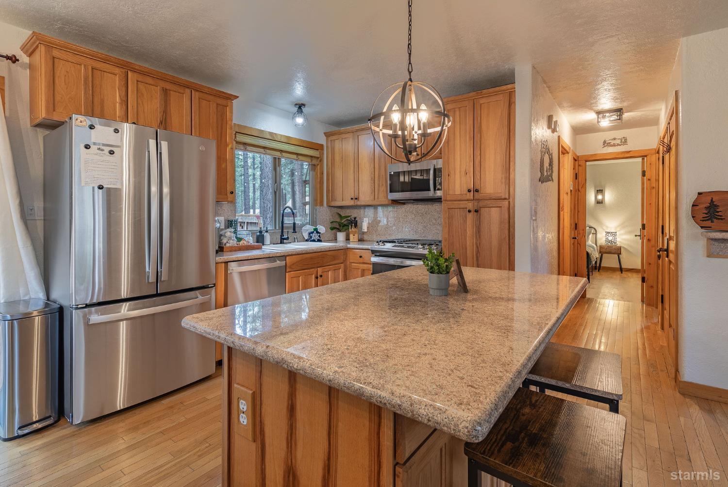 South Lake Tahoe, California, 96150, United States, 2 Bedrooms Bedrooms, ,1 BathroomBathrooms,Residential,For Sale,1971581