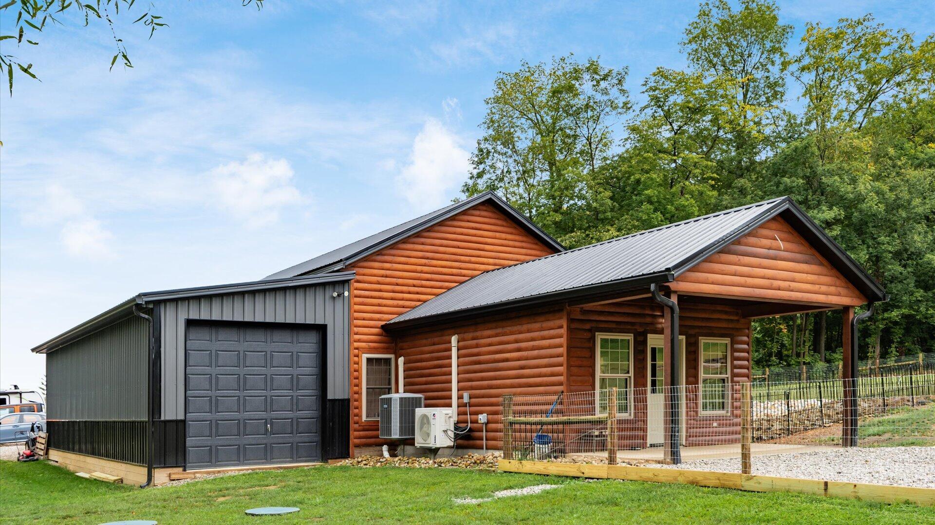 Frazeysburg, Ohio, 43822, United States, 3 Bedrooms Bedrooms, ,2 BathroomsBathrooms,Residential,For Sale,1942173