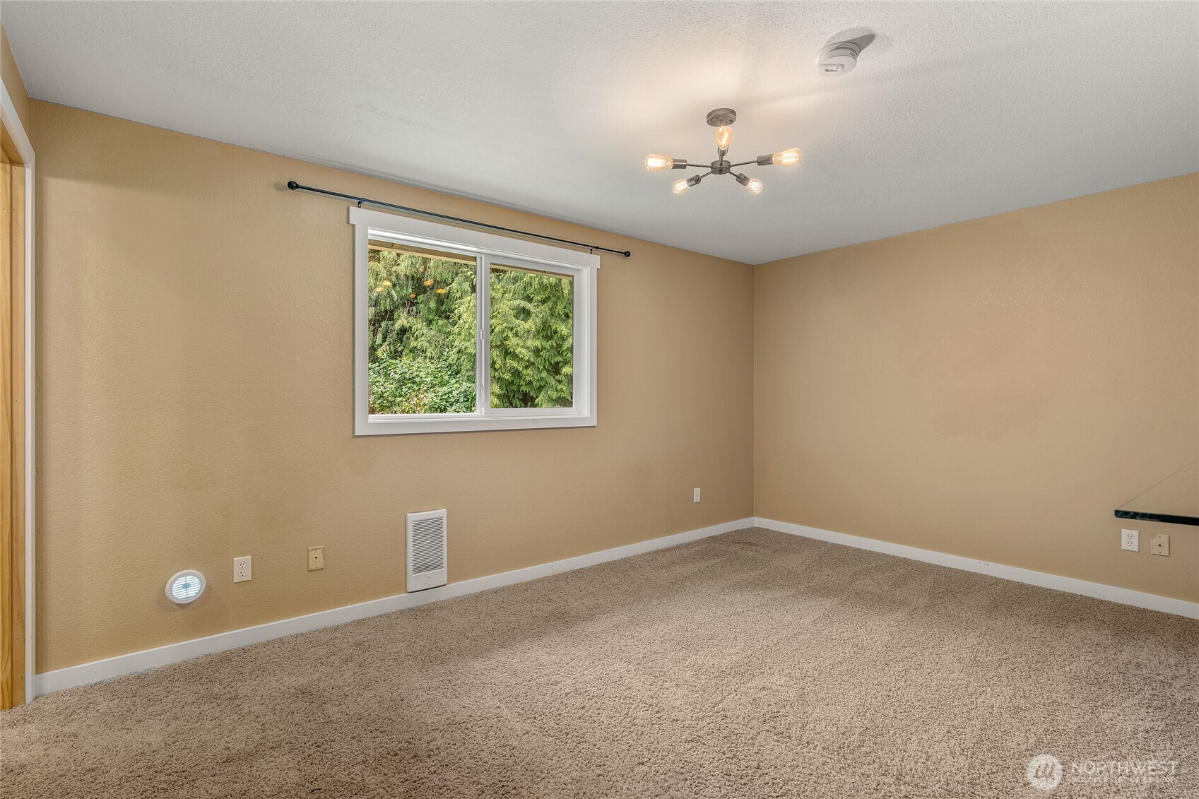 Bothell, Washington, 98012, United States, ,Land,For Sale,1913569