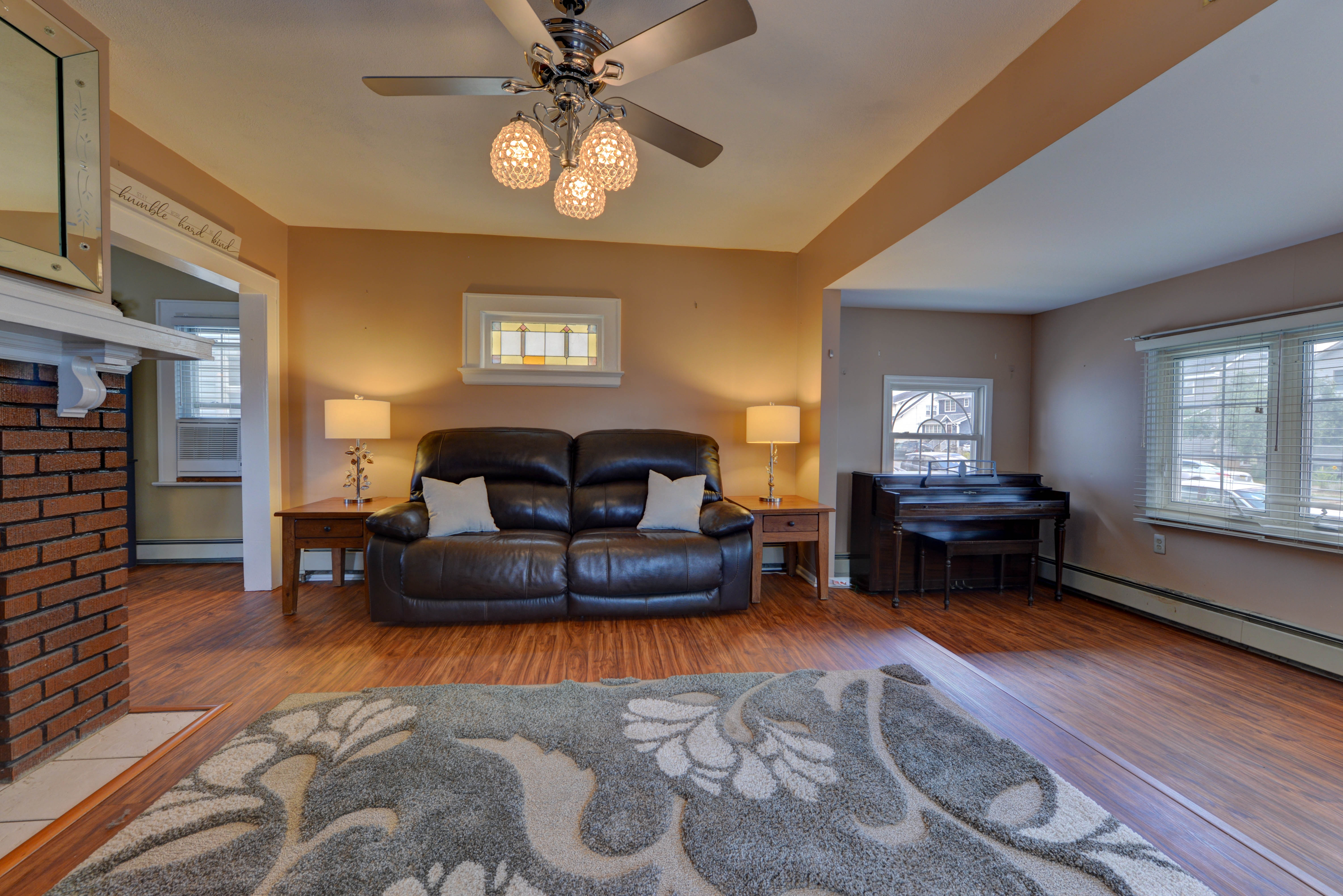 Lyndhurst, New Jersey, 07071, United States, 3 Bedrooms Bedrooms, ,2 BathroomsBathrooms,Residential,For Sale,1915781